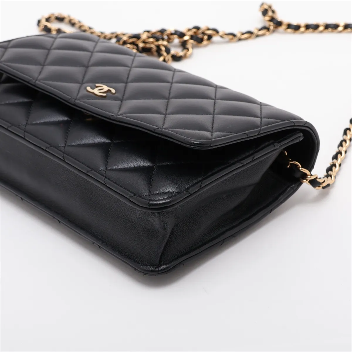 Matelassé Lambskin Chain Wallet, Black with Gold Hardware, H6GCCU38, Random Plate, AP0250 — view 3