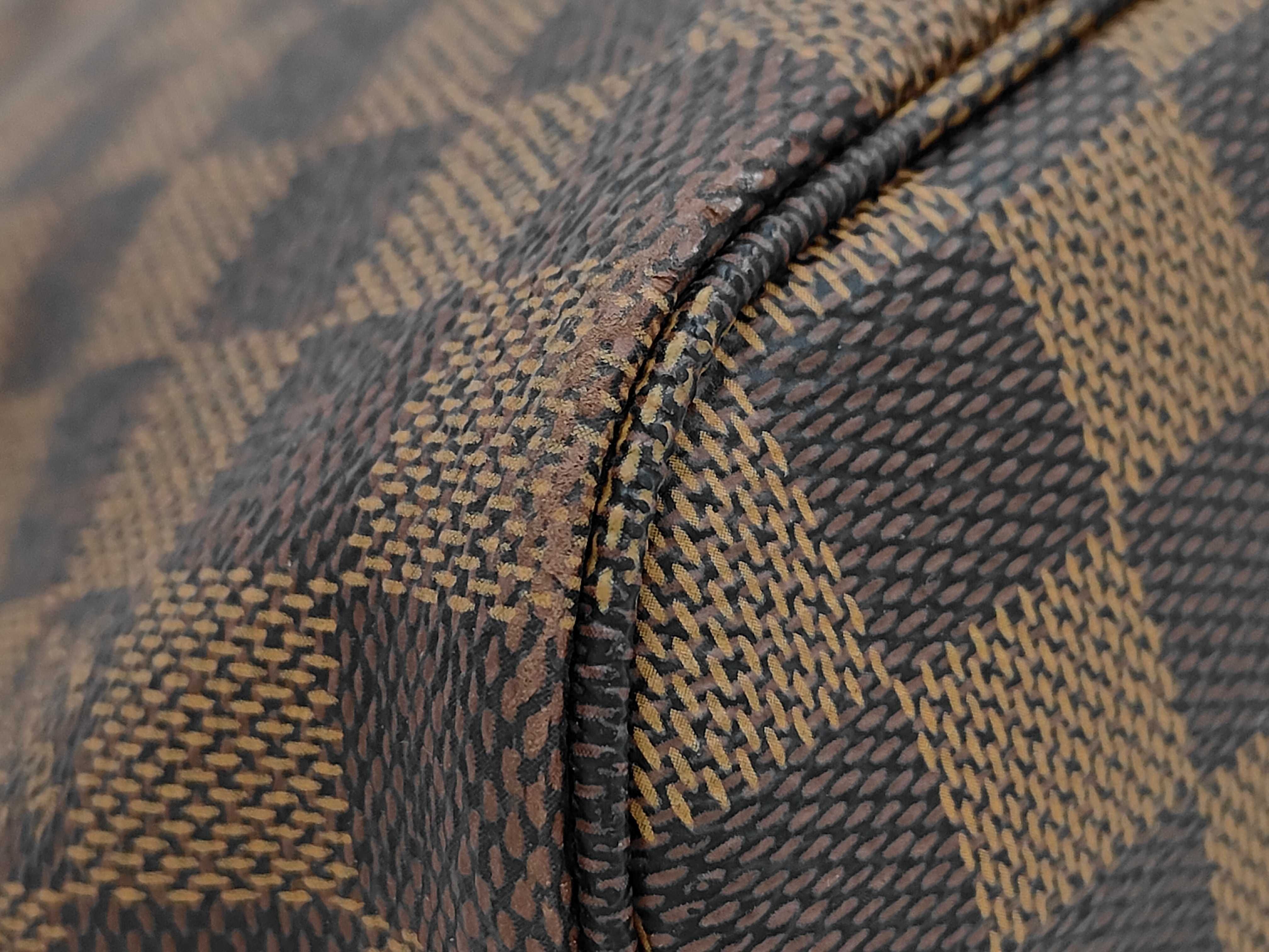Damier Neverfull MM Tote Bag — view 4