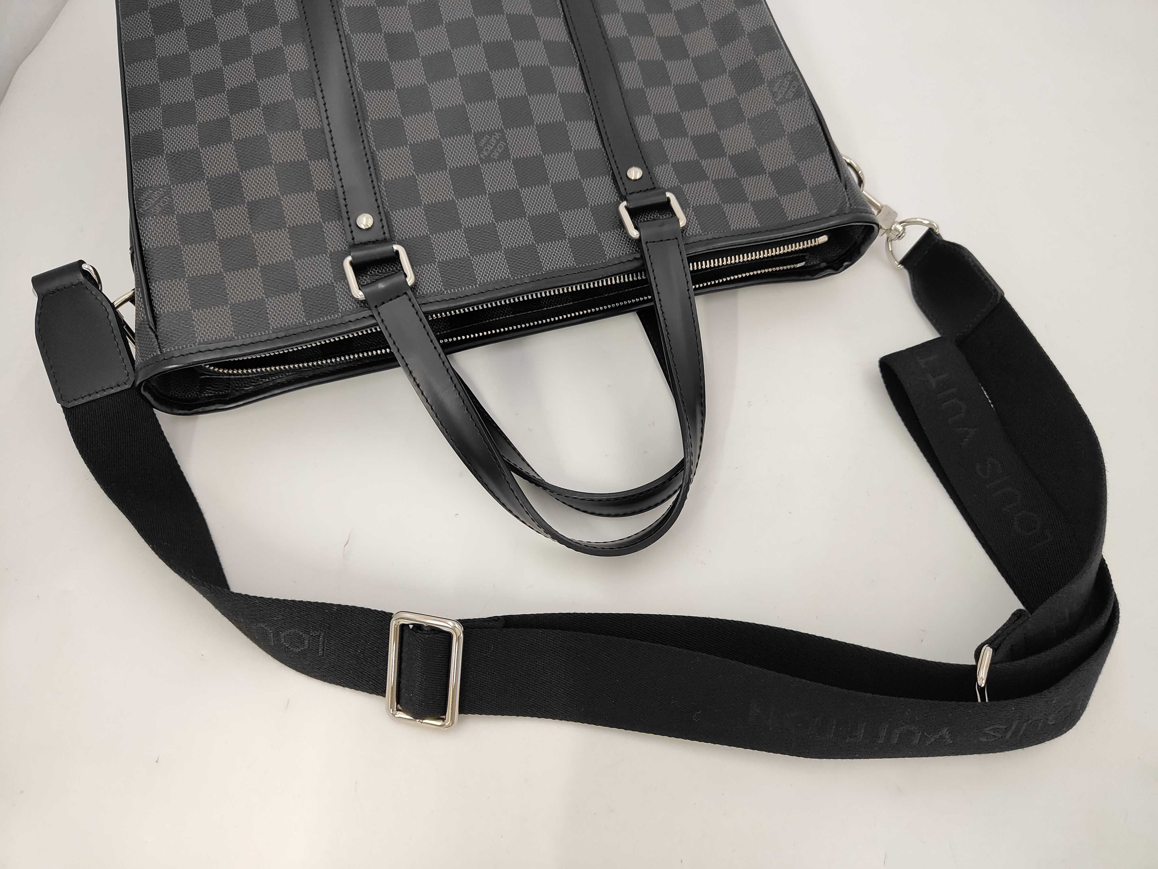 Damier Graphite KV Damier Graphite Tadao PM N41259 DU4173 Tote Bag — view 3