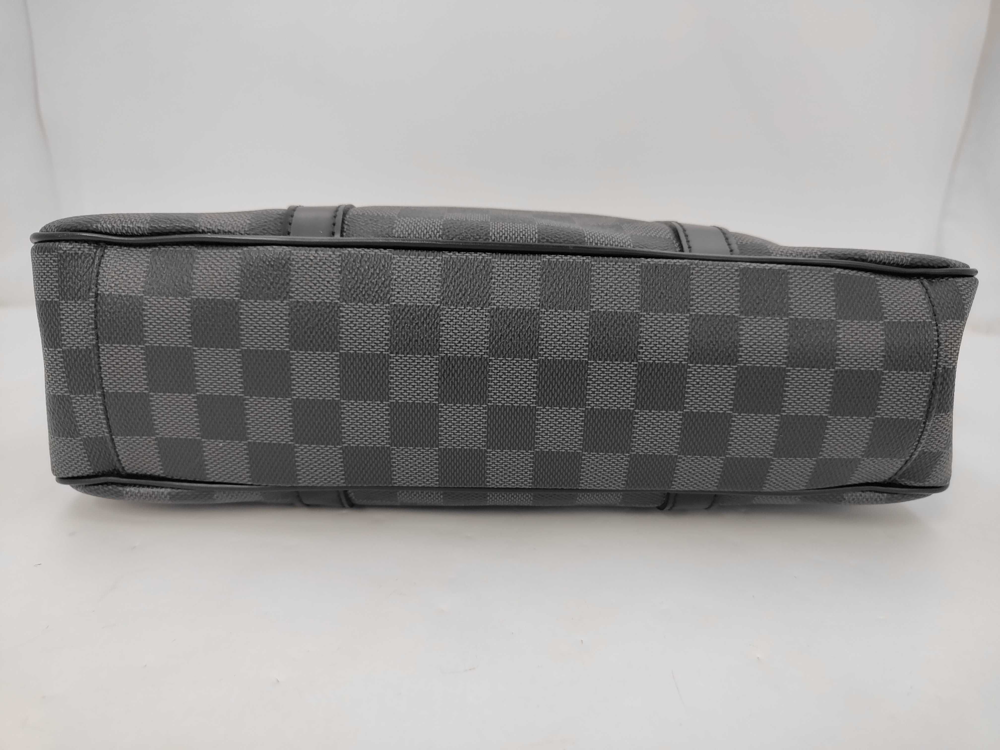 Damier Graphite KV Damier Graphite Tadao PM N41259 DU4173 Tote Bag — view 6