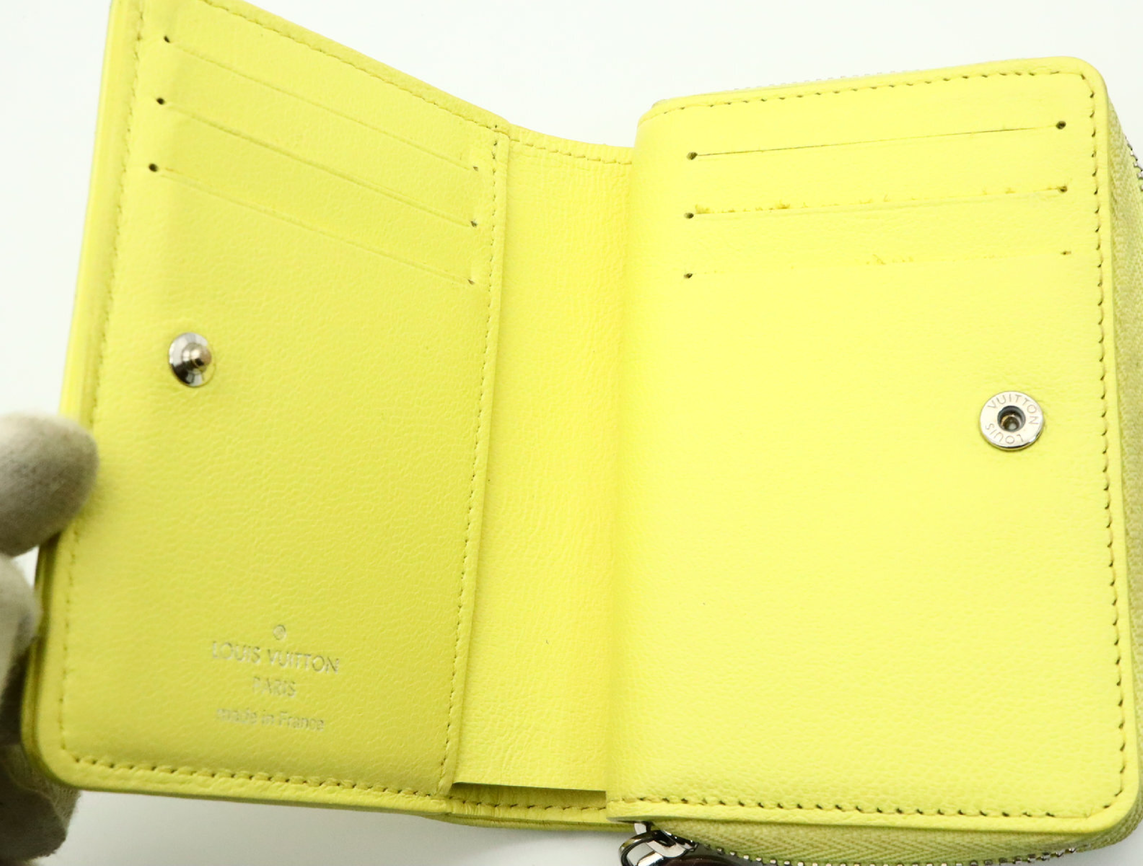 Monogram Embossed Portefeuille Lou M82331 RFID Wallet — view 7