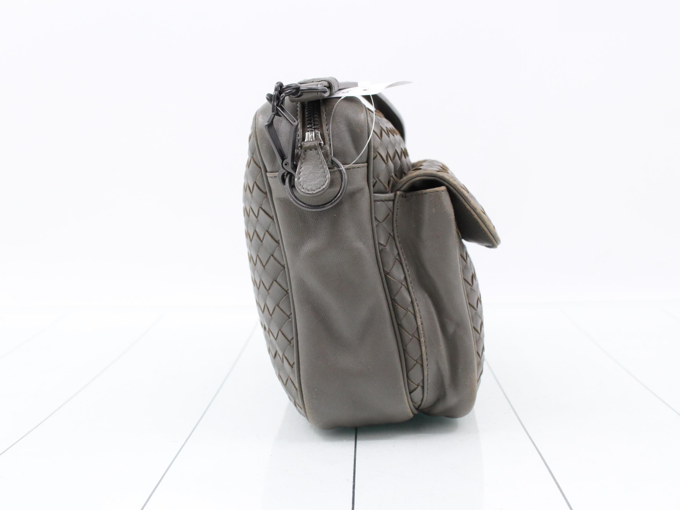 Intrecciato (bag) - Shoulder bag - Gray — view 4