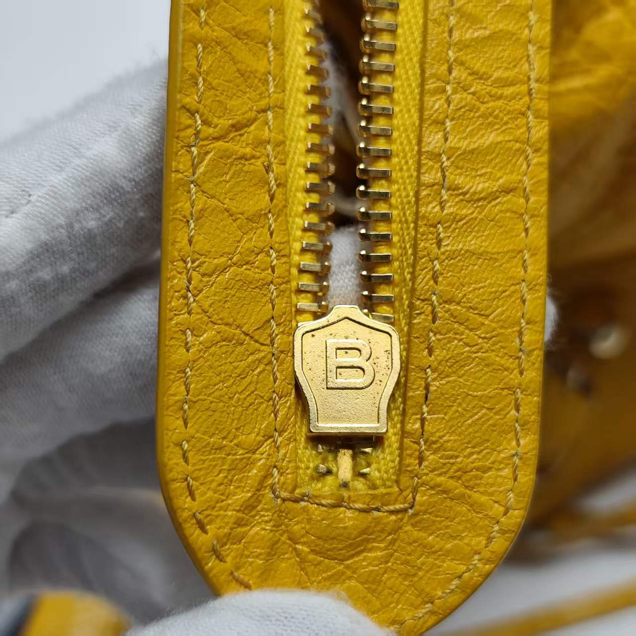 【*Shipped from: China*】BALENCIAGA Classic City Leather Shoulder Bag — view 12