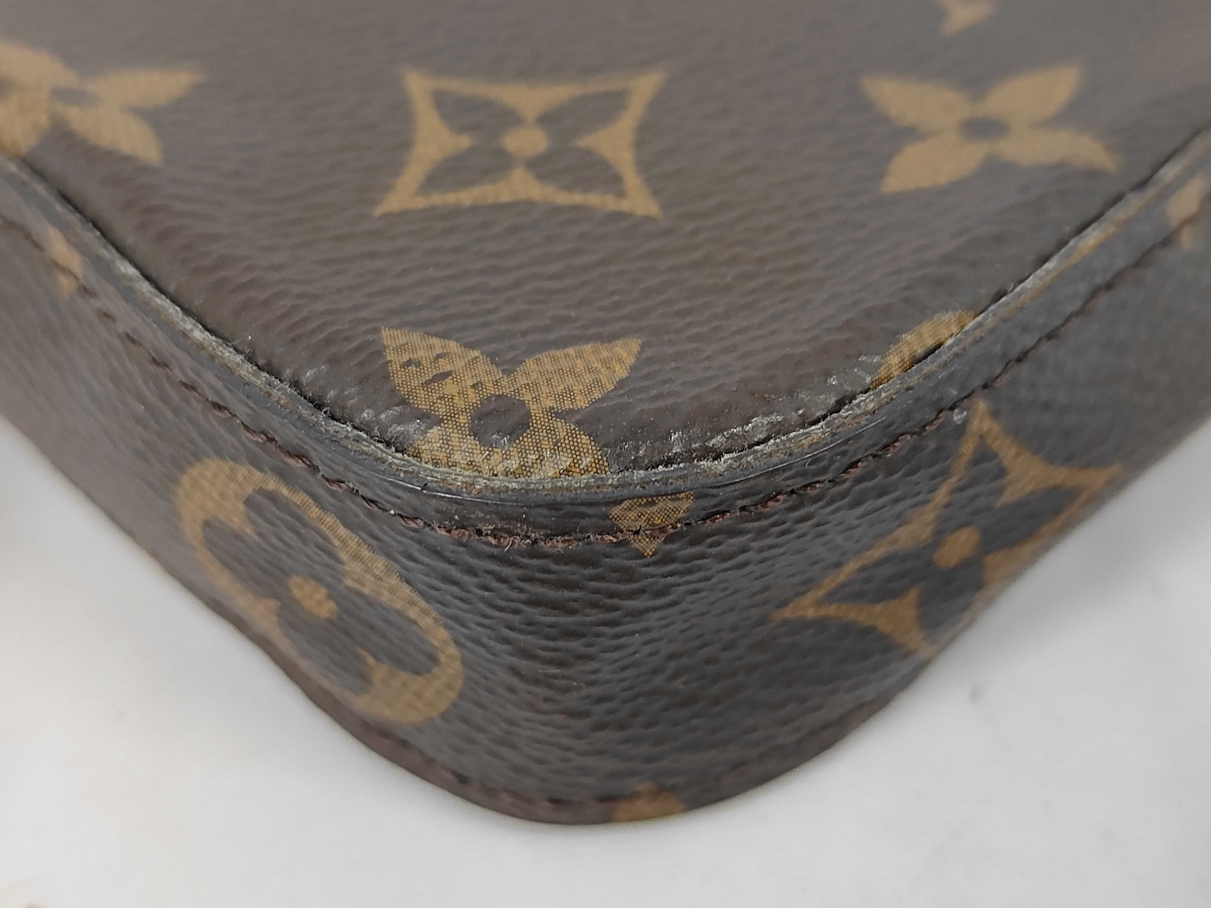 Chain Shoulder Bag — view 3