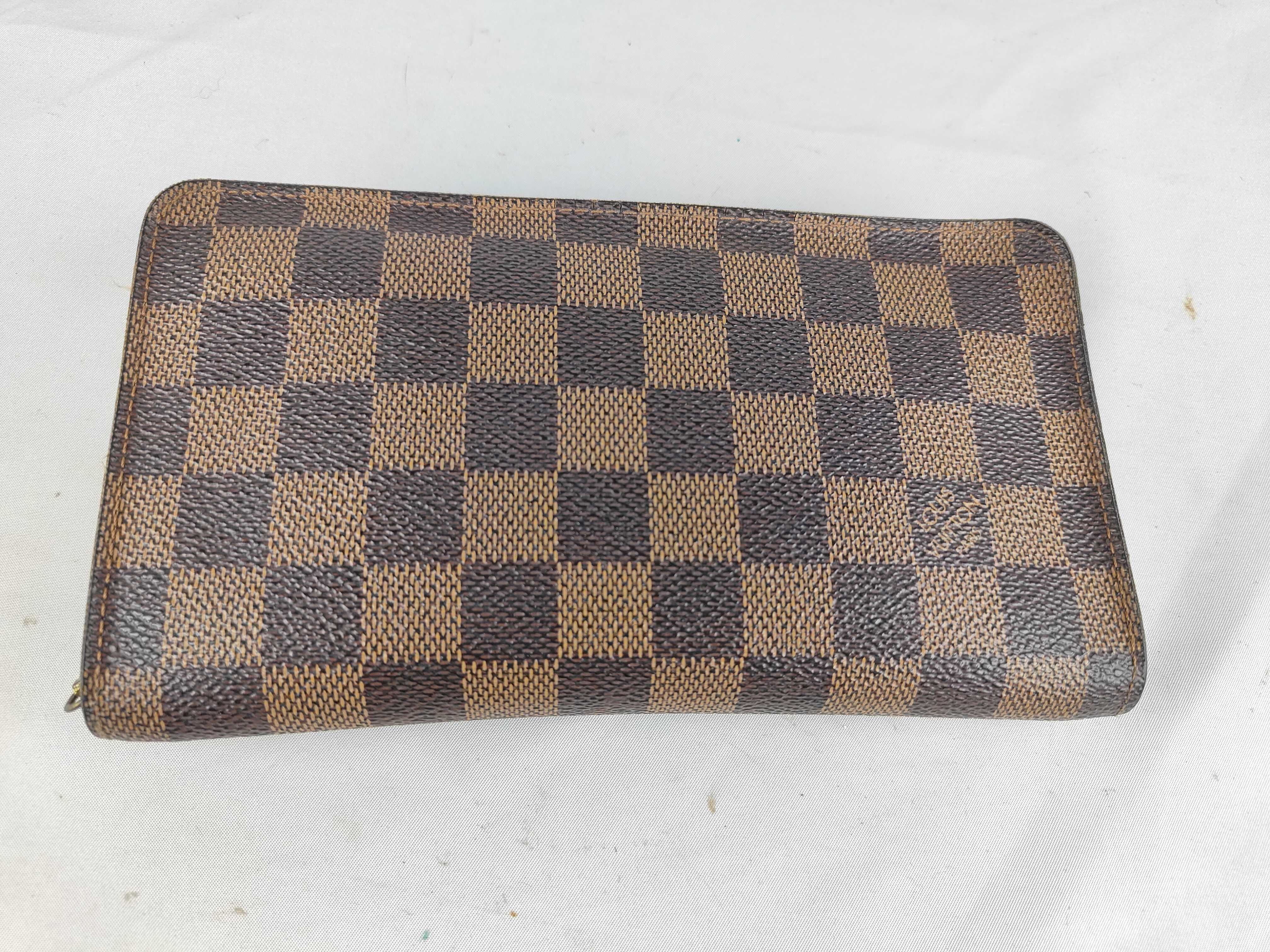 Damier Portemonnaie Zip Wallet