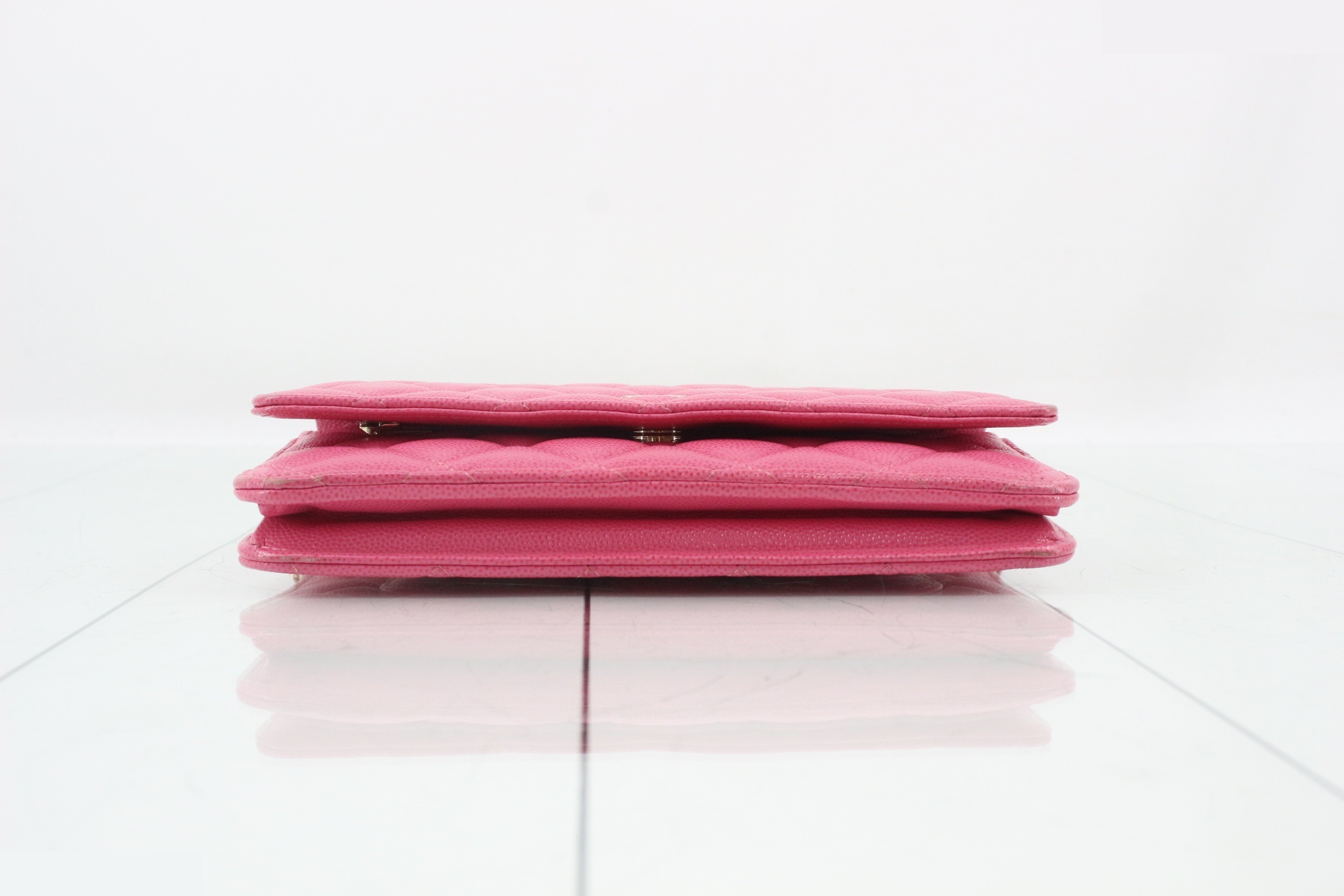 Matelassé (bag) - Caviar Skin Chain Wallet - Pink — view 3