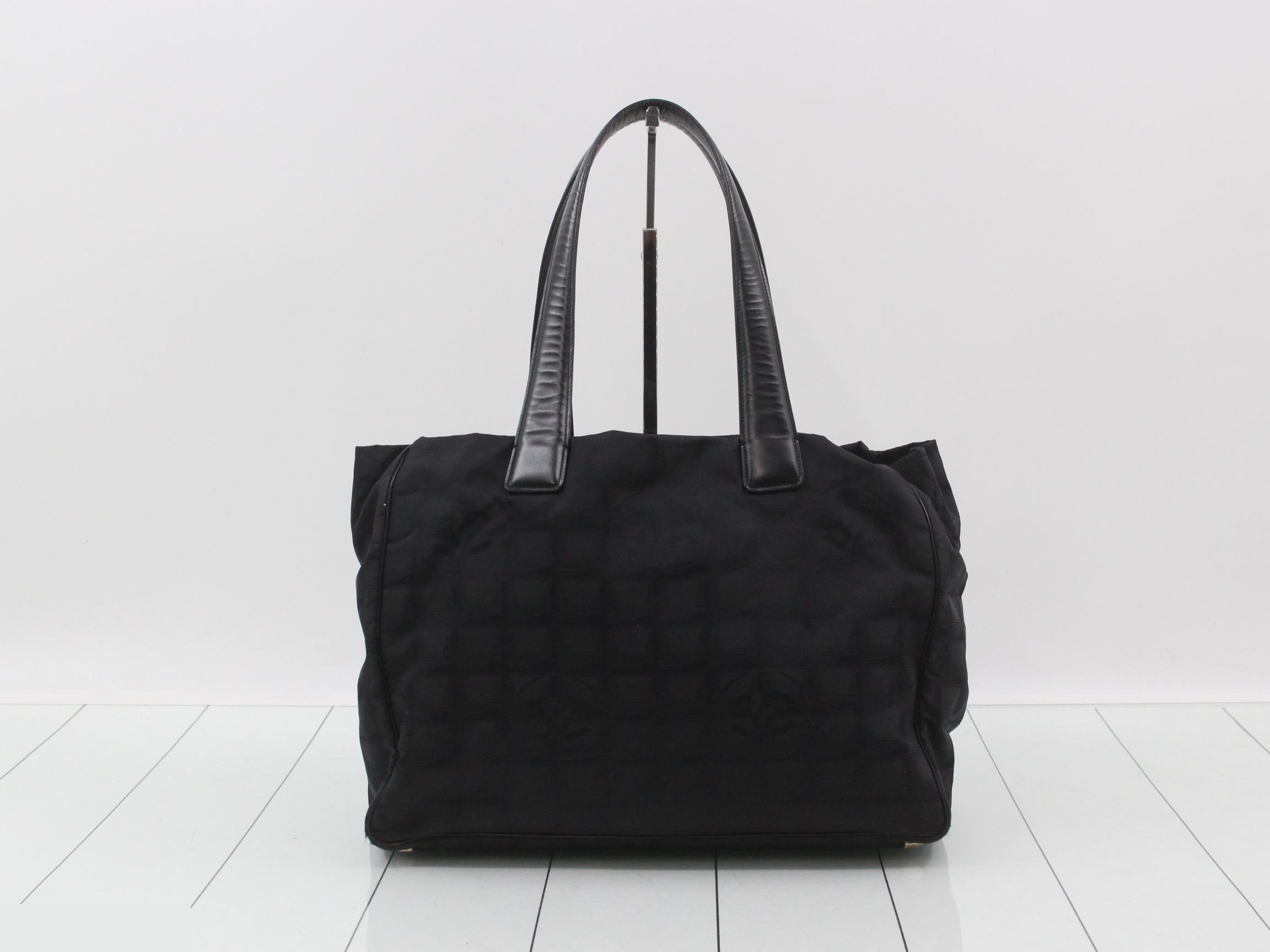 New Travel Line (Bag) - Tote Bag MM Black — view 2
