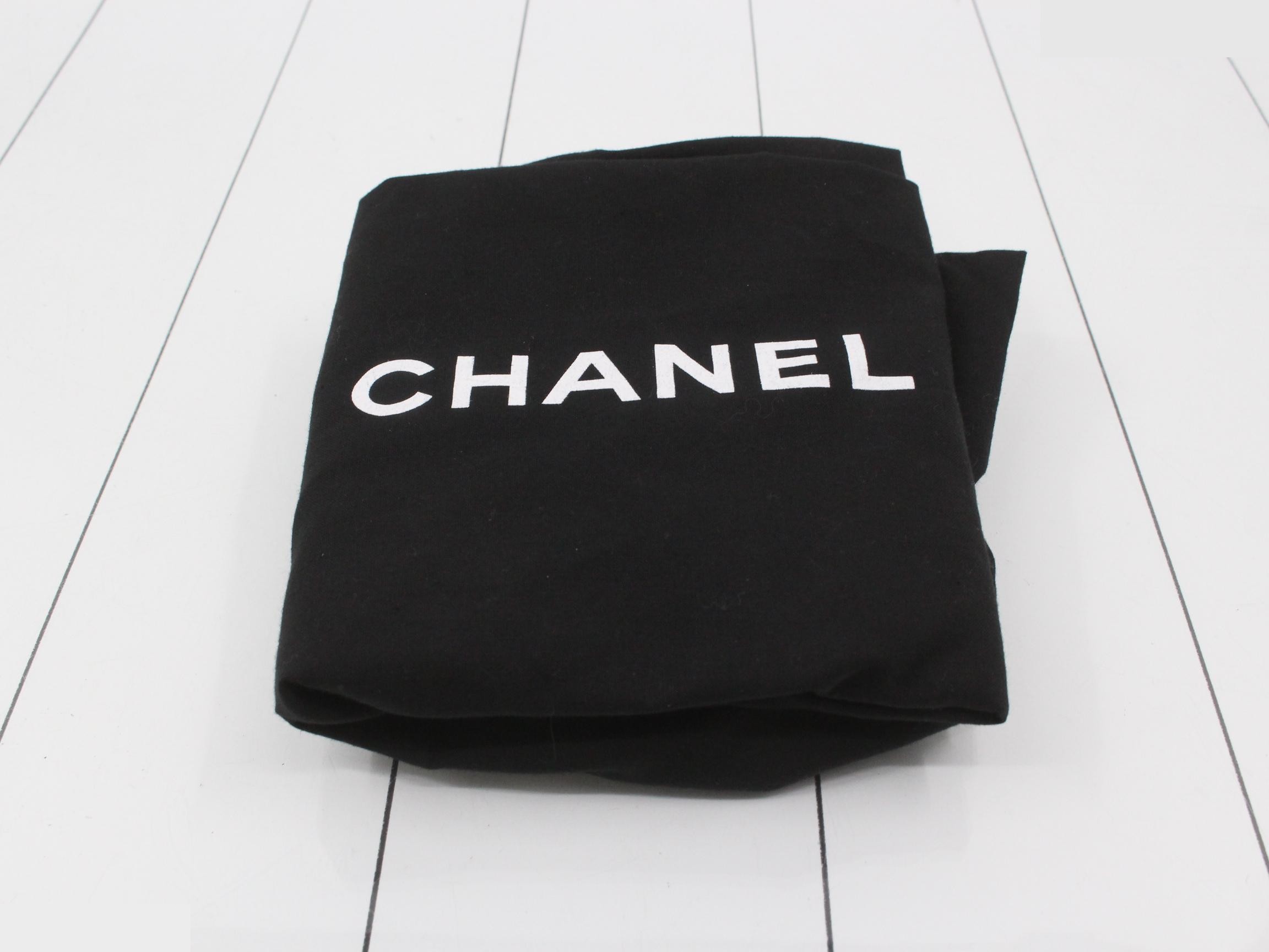 New Travel Line (Bag) - Tote Bag MM Black — view 7