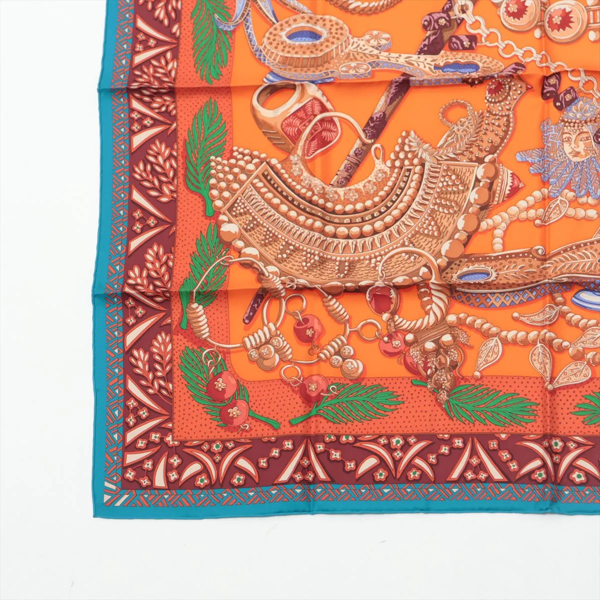 Carre 90 Zenobie Reine de Palmyre Queen of Palmyra Zenobia Scarf Silk Orange x Blue — view 5