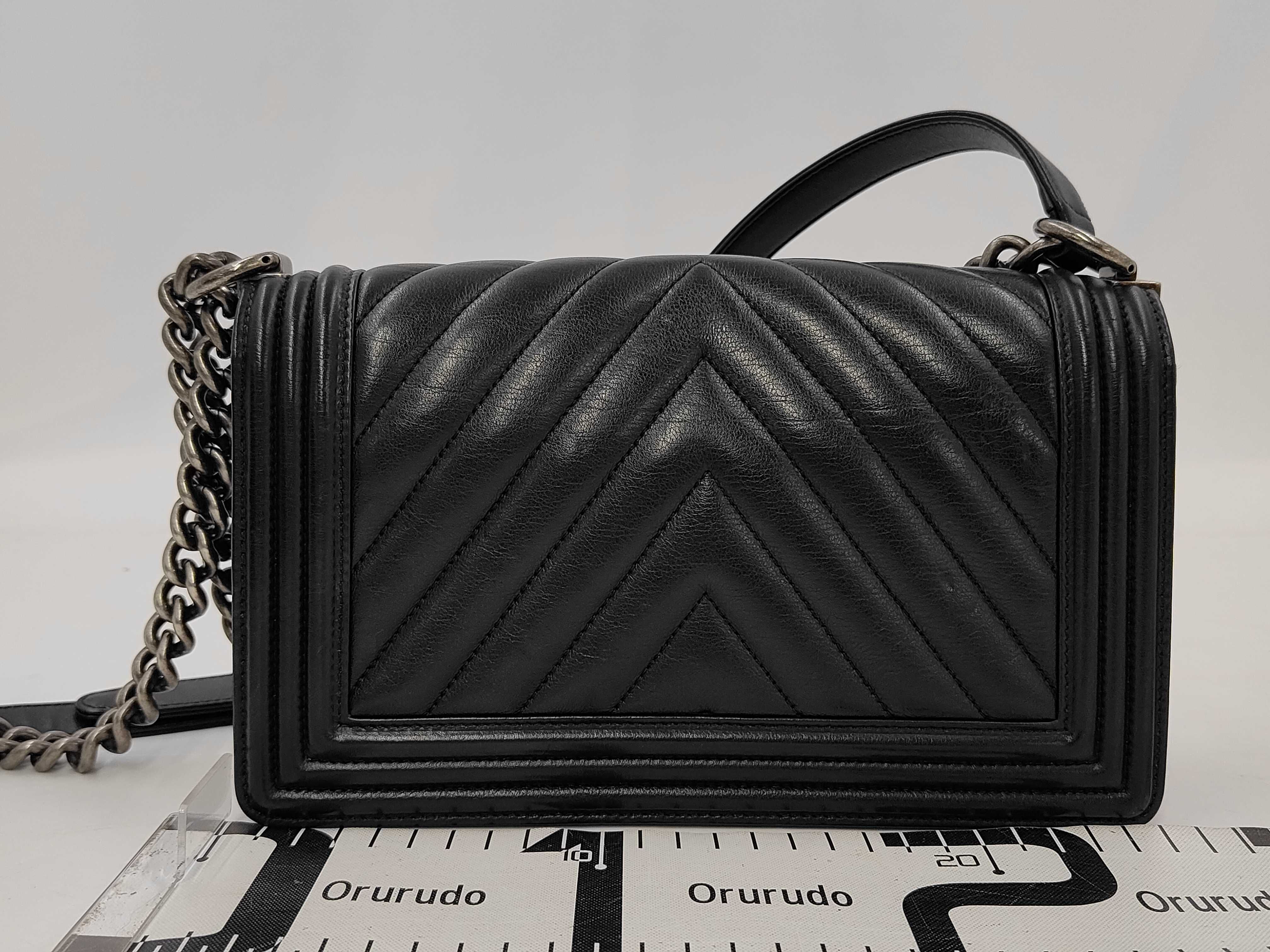 Boy Chanel V-stitch Lambskin Shoulder Bag — view 2