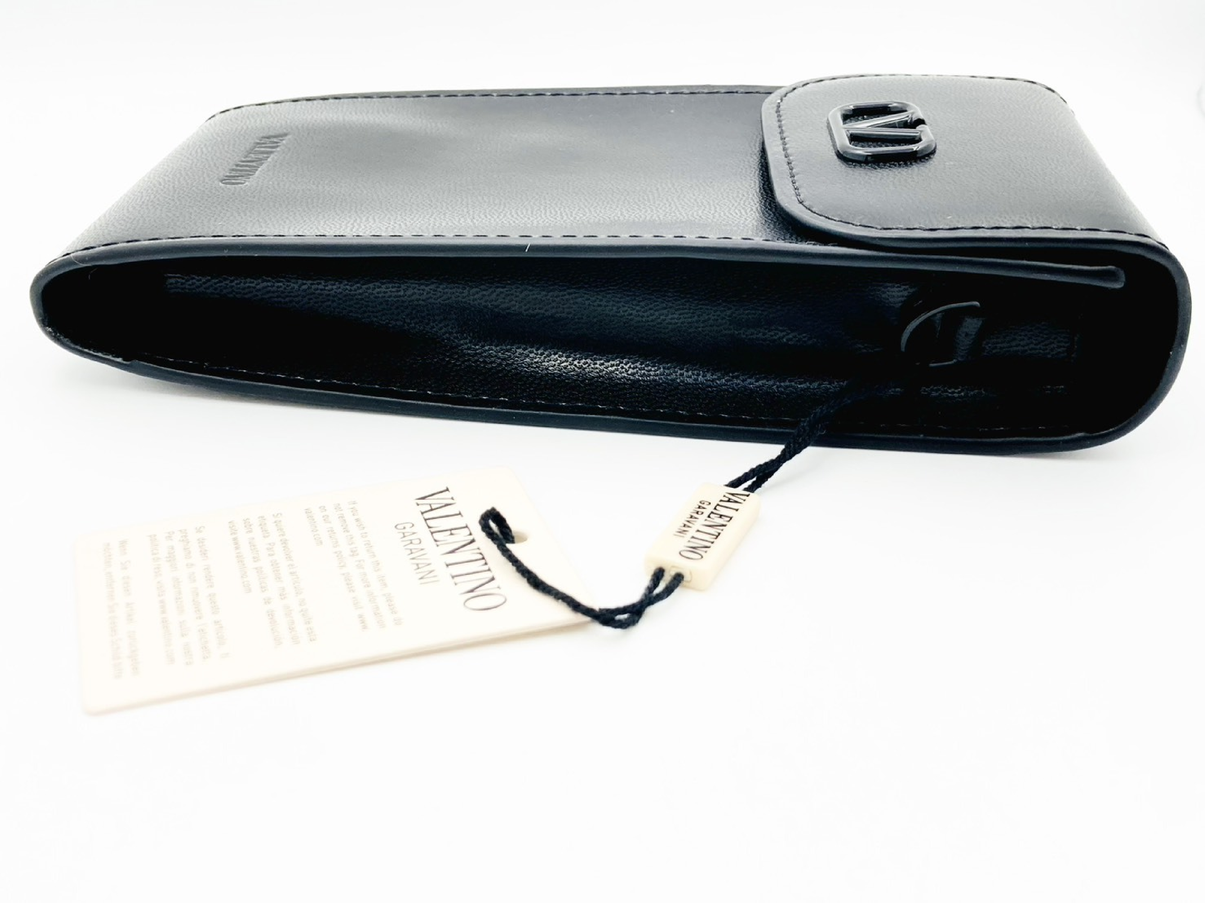 V-logo shoulder pouch/pochette, black shoulder bag — view 4