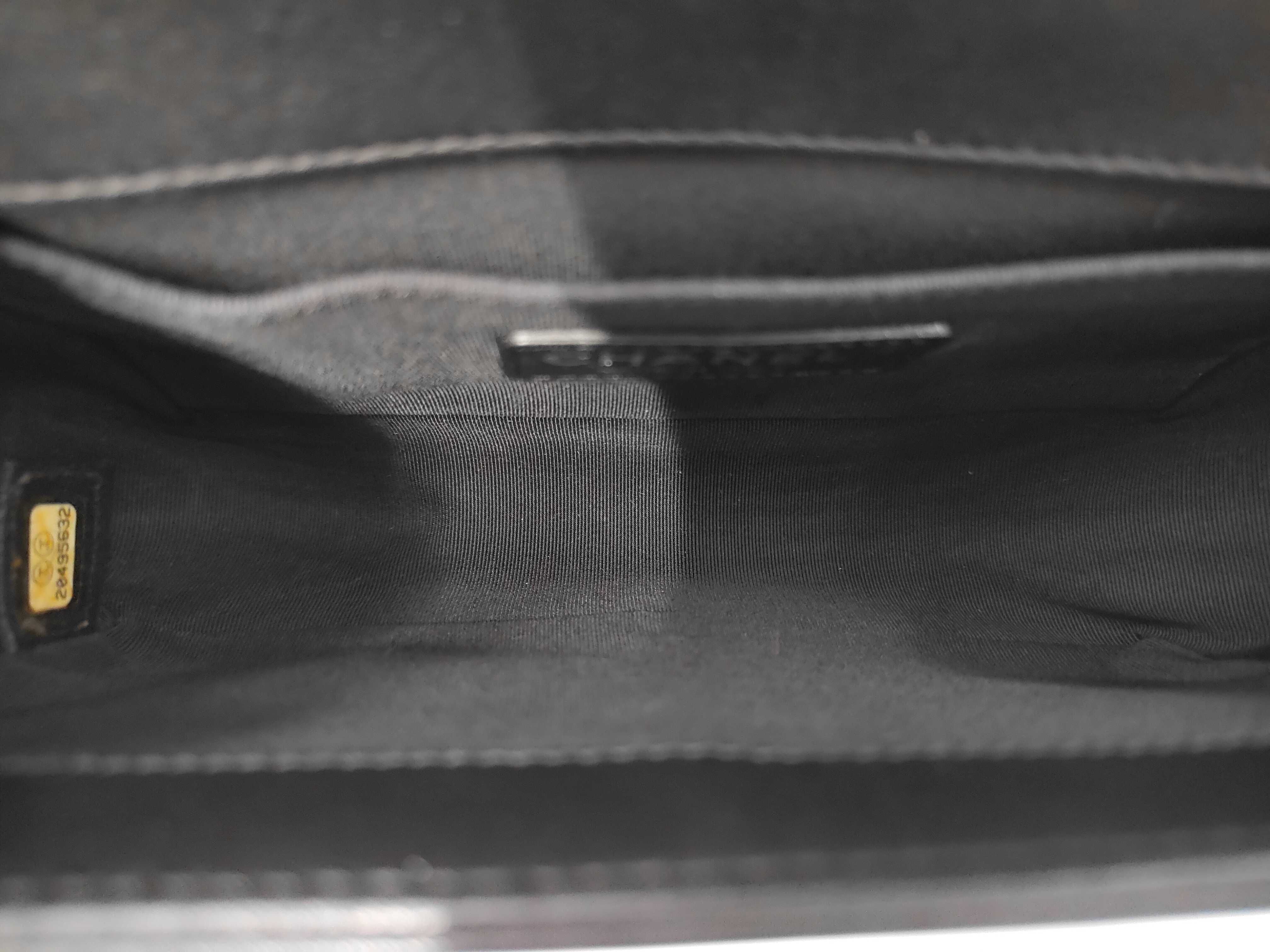 Boy Chanel 20 Tweed Shoulder Bag — view 8