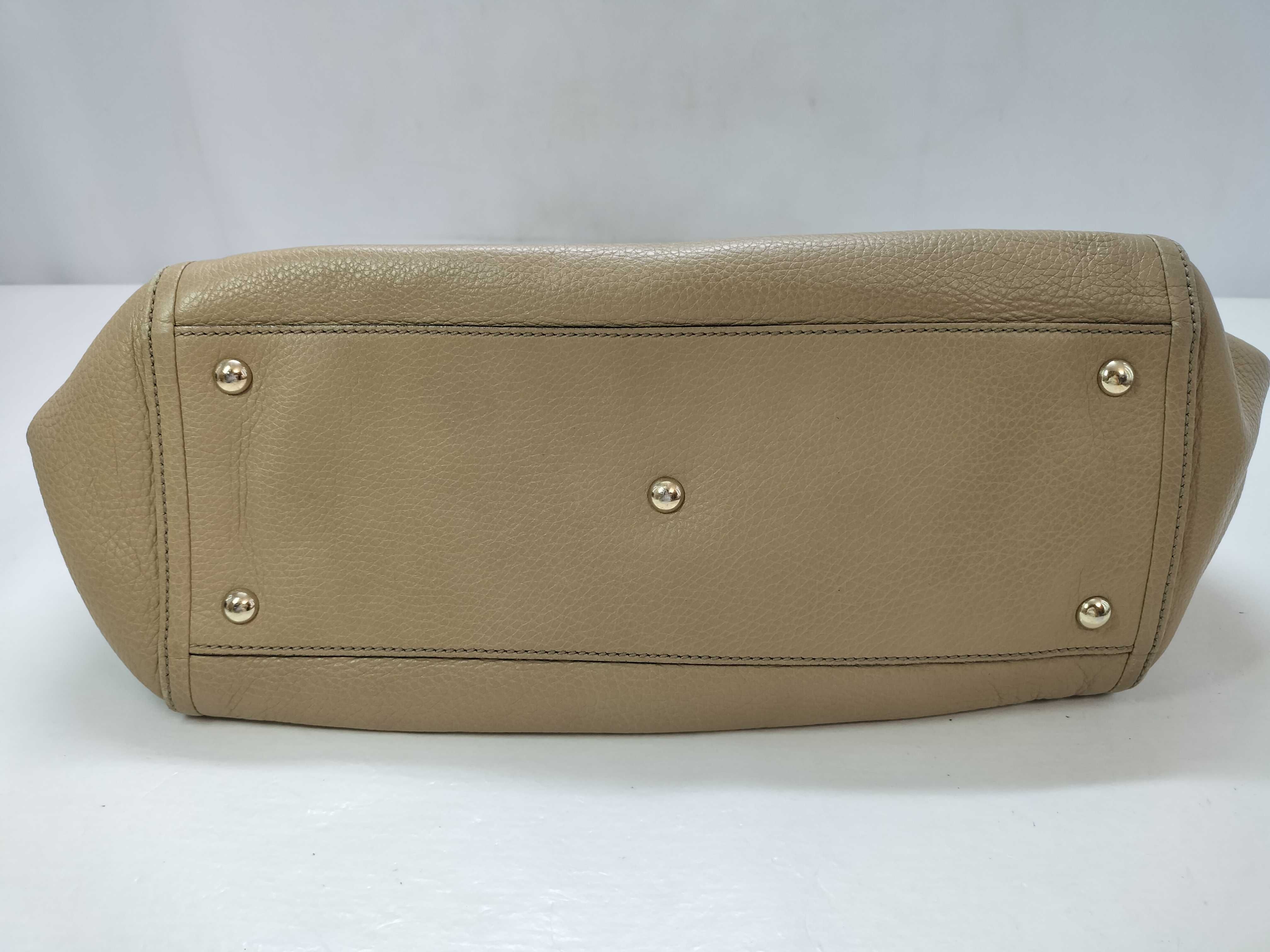 Soho Interlocking G 282309 Leather Tote Bag — view 14