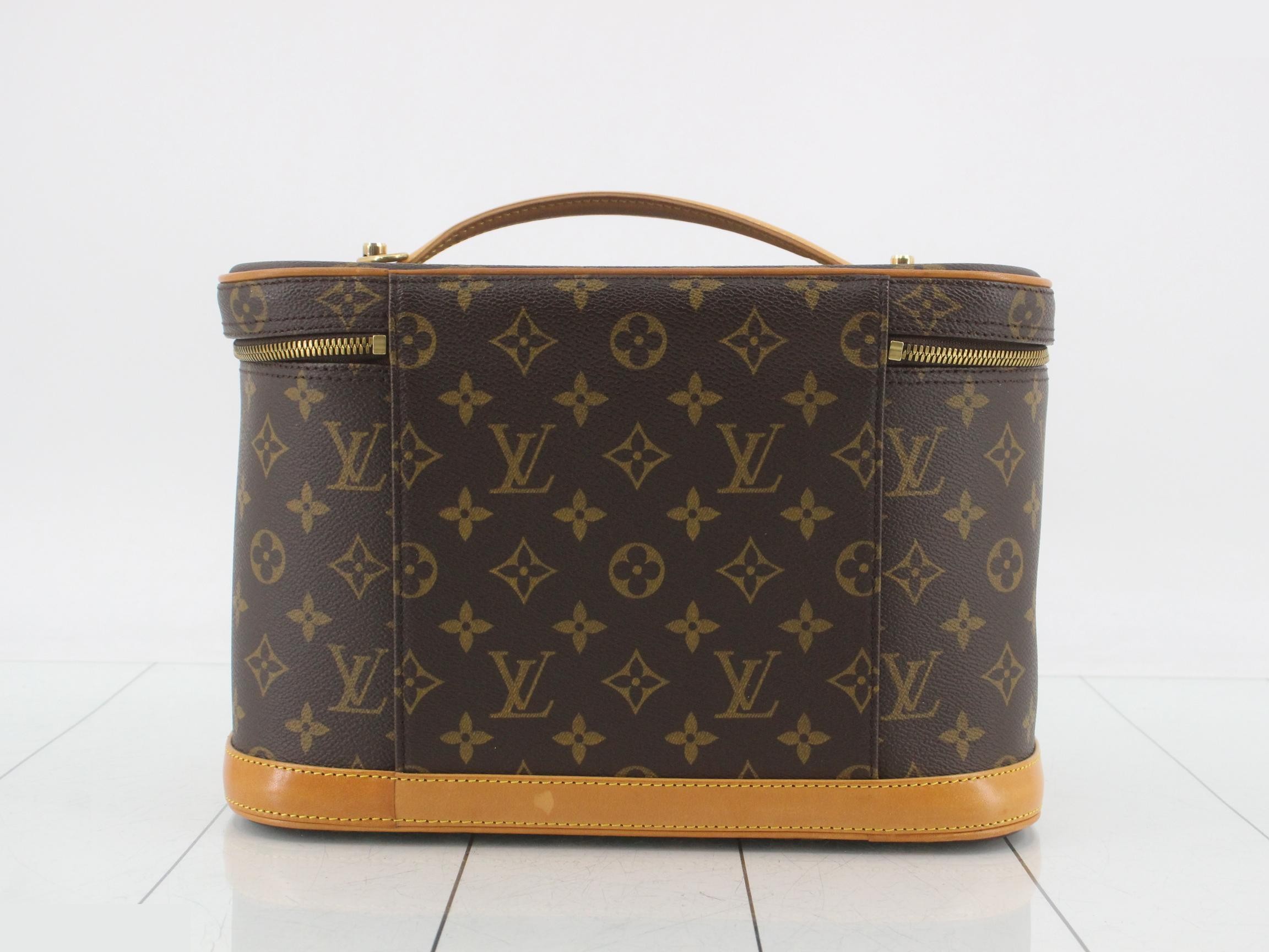 Nice vanity bag — view 2