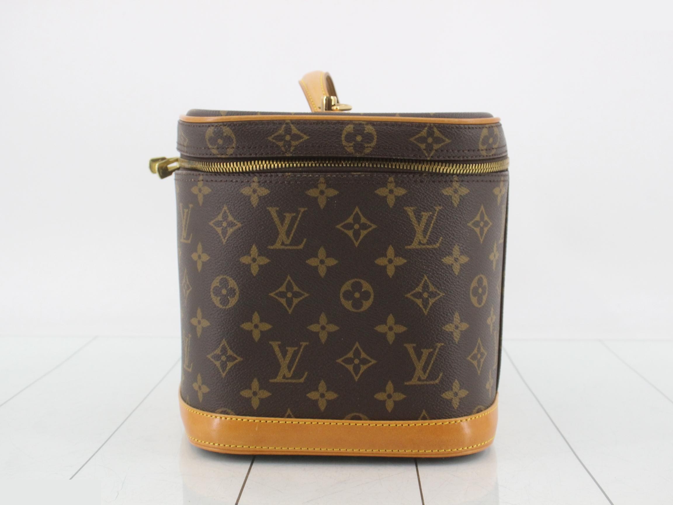 Nice vanity bag — view 3