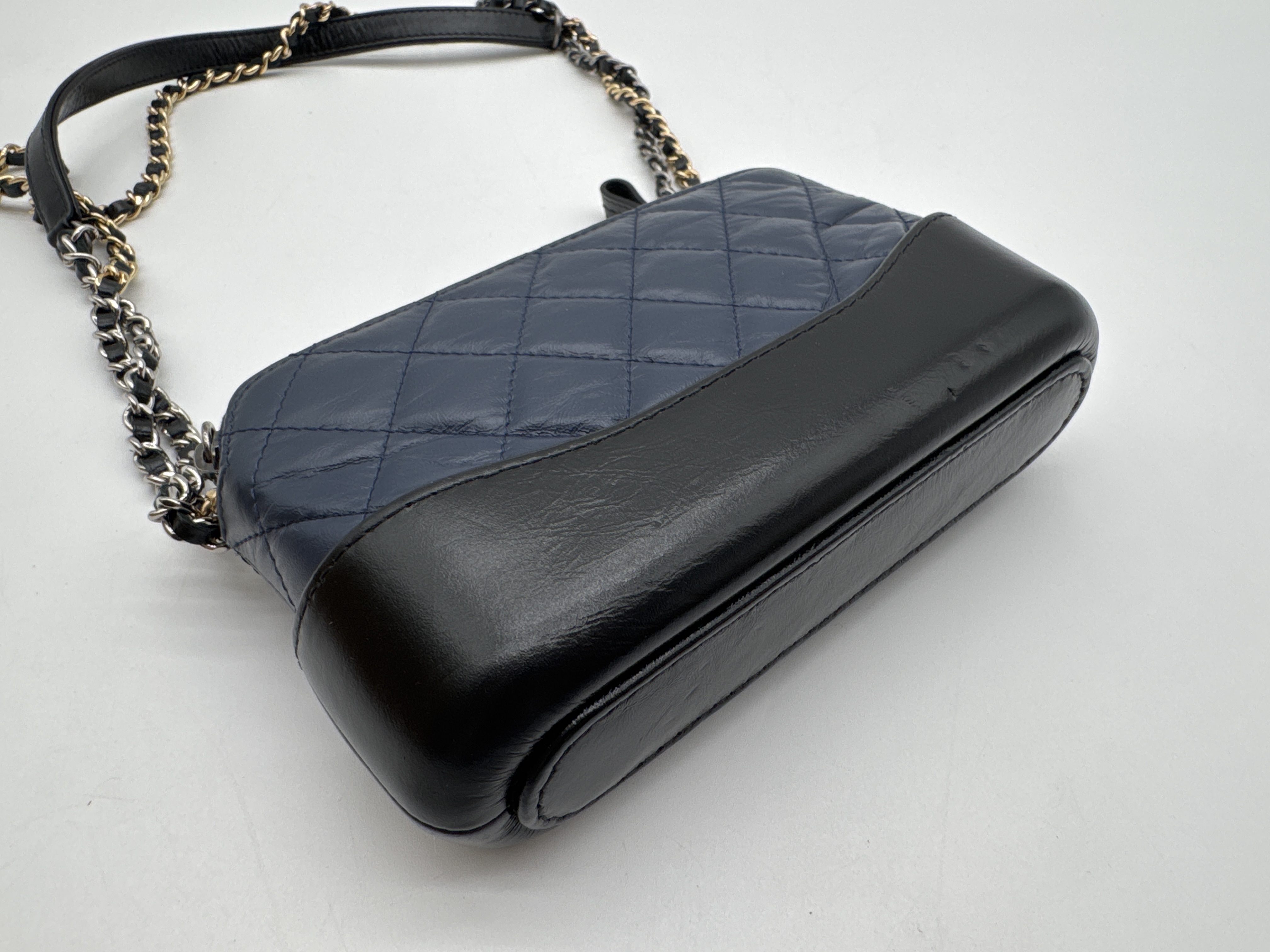 Gabrielle de Shoulder Bag — view 7