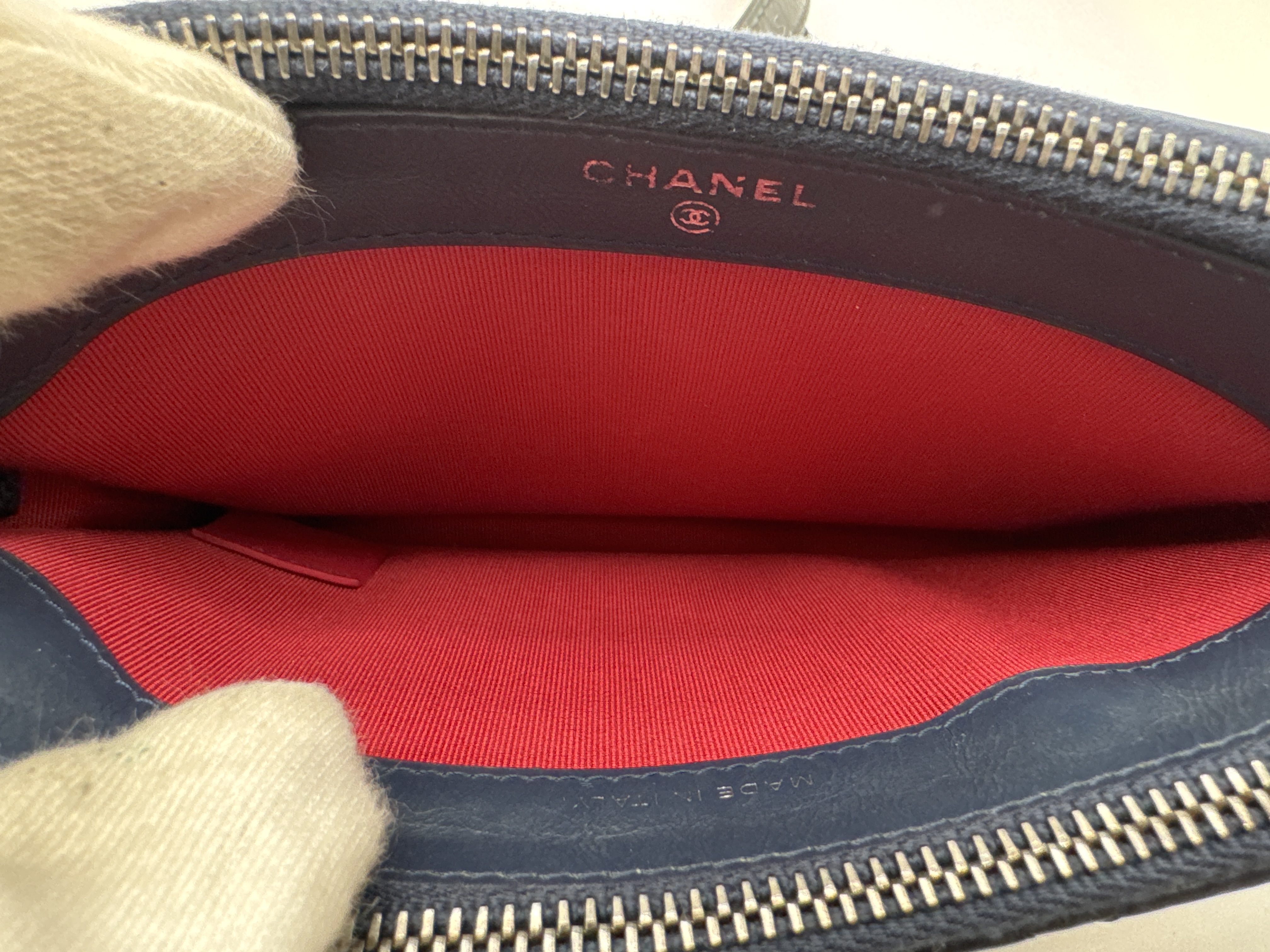 Gabrielle de Shoulder Bag — view 10