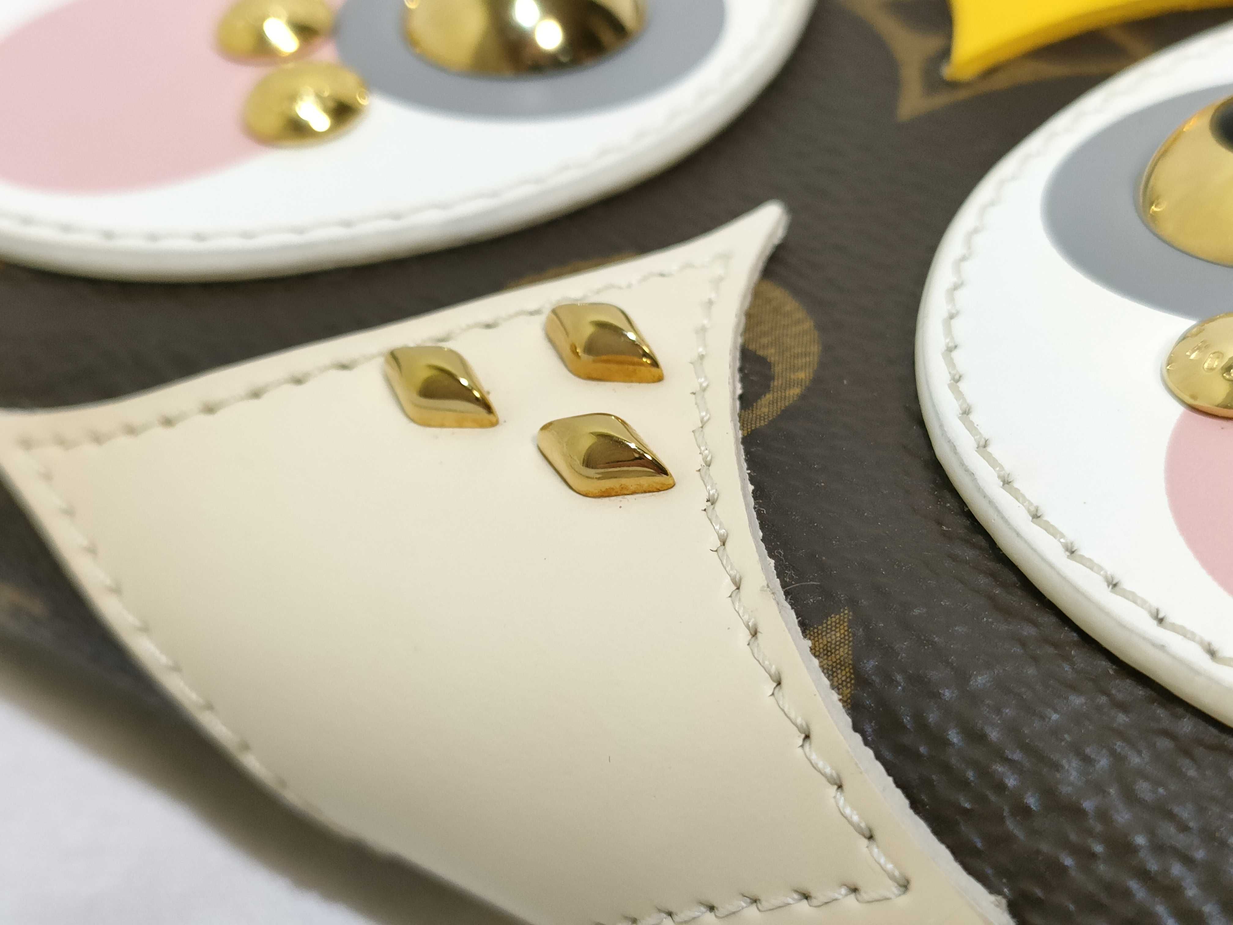 Monogram Louis Vuitton Chain Shoulder Bag — view 14