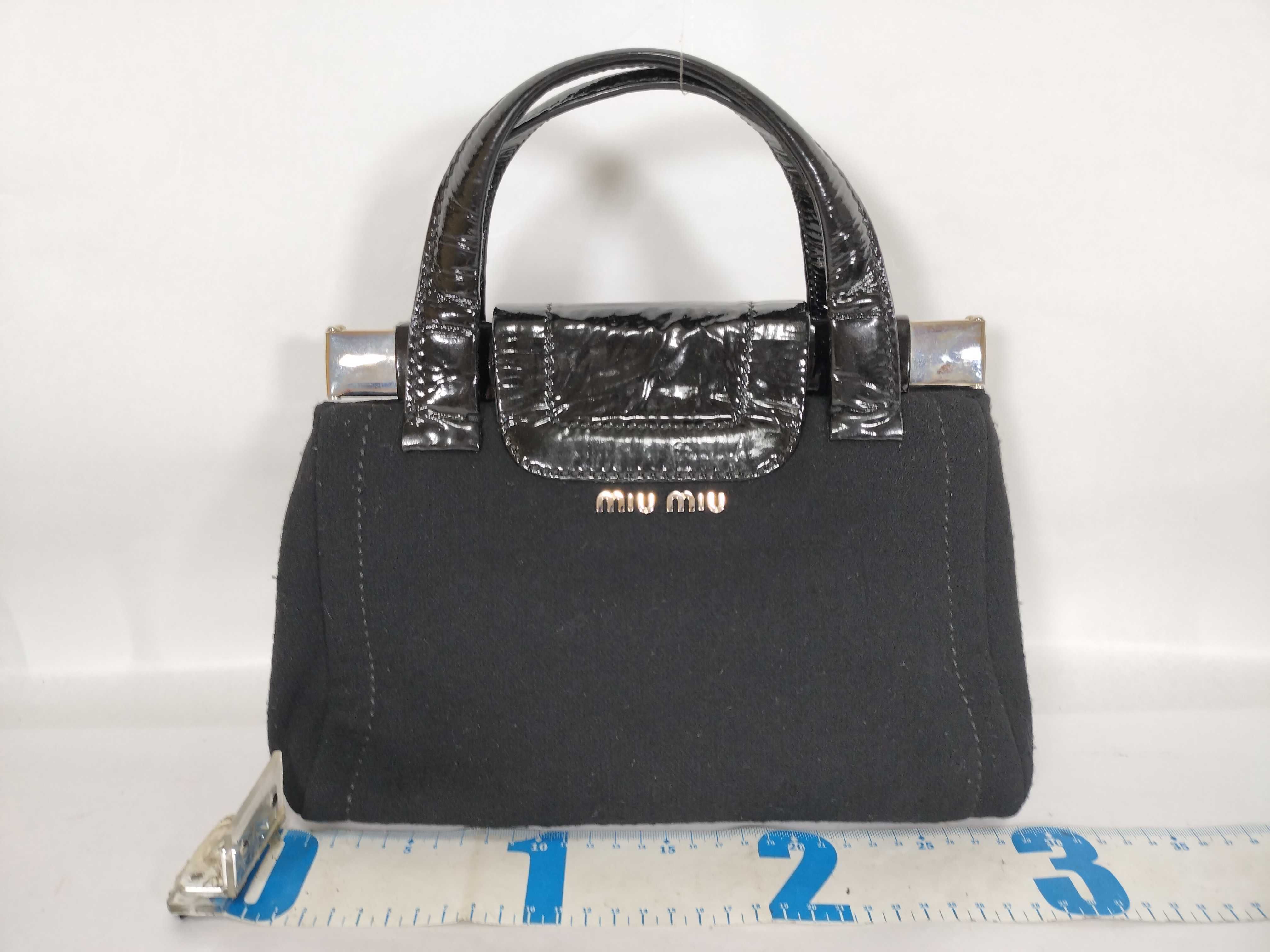 Turnlock Flower Motif Handbag — view 2