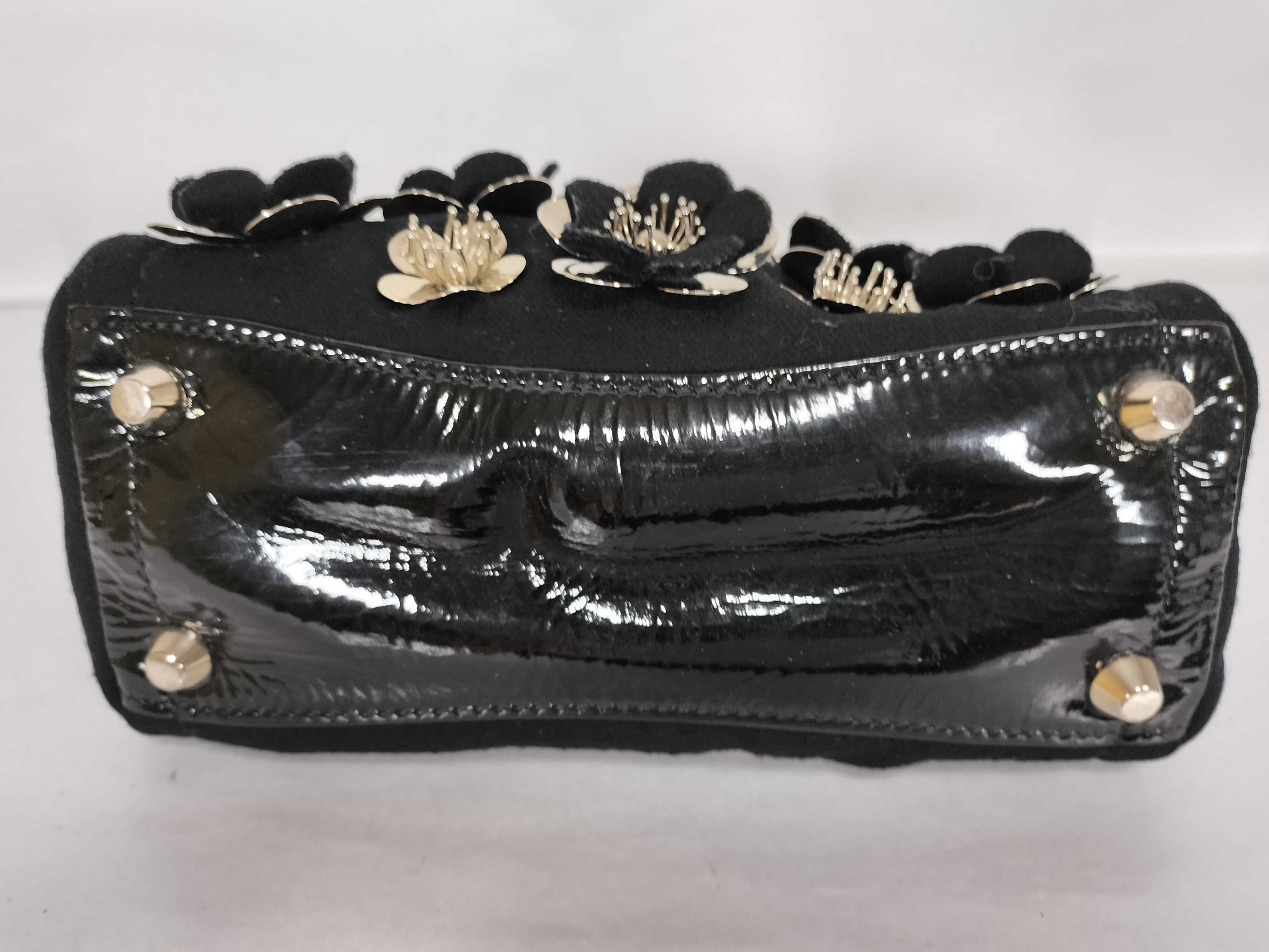 Turnlock Flower Motif Handbag — view 7