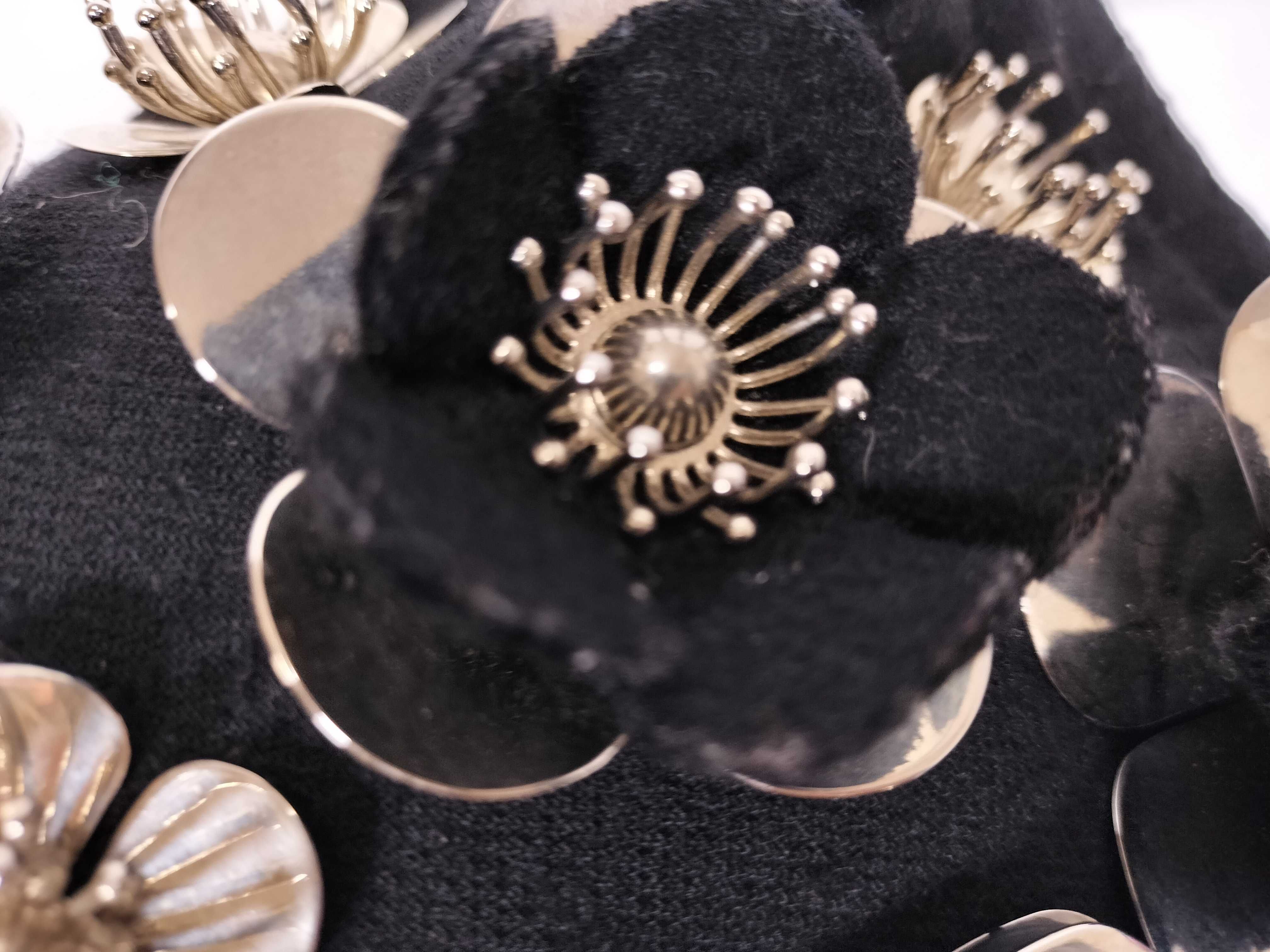 Turnlock Flower Motif Handbag — view 10