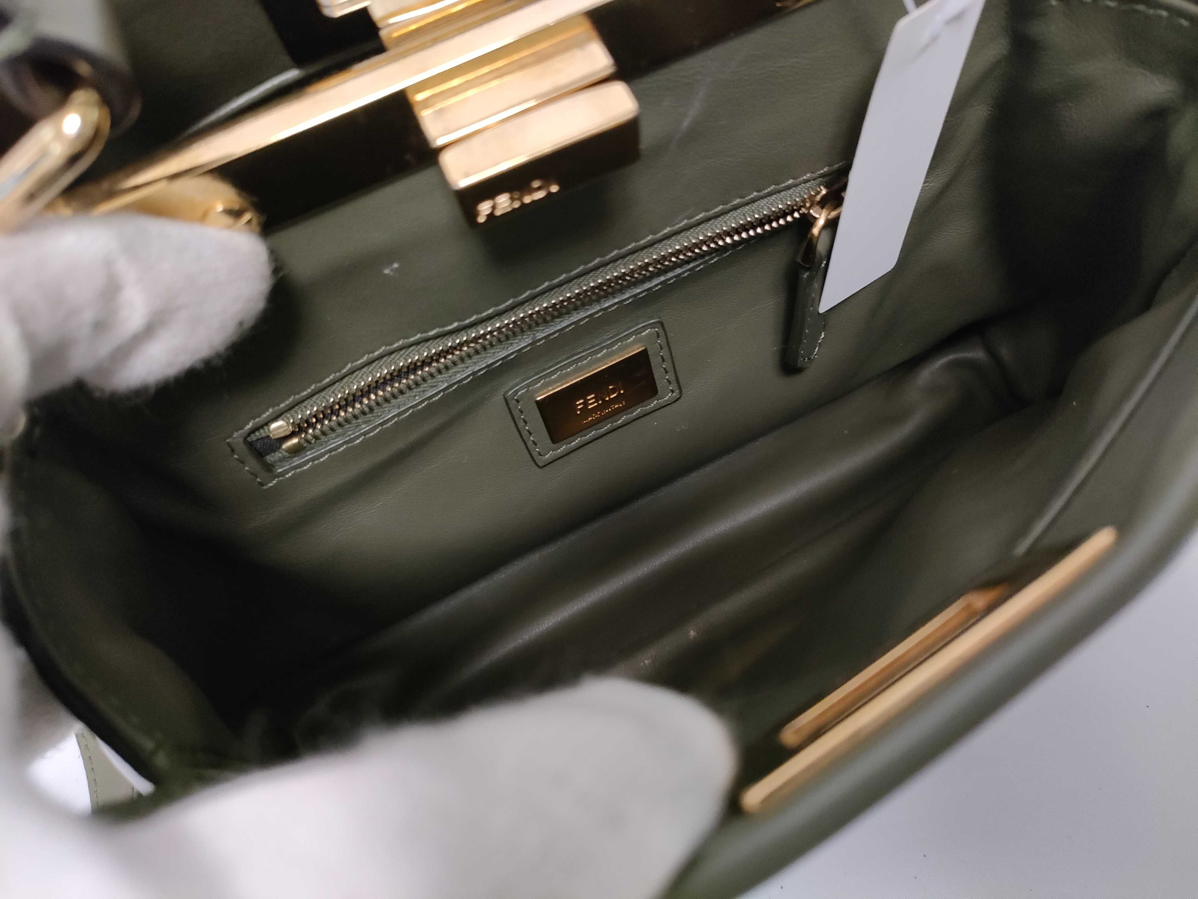 HK-8BN311 Peekaboo Pocket Nappa Leather Green Mini 2-Way Shoulder Bag — view 9
