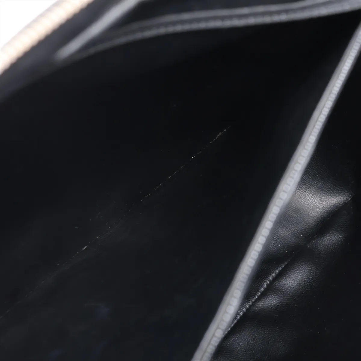 V-stitch caviar leather 2-way handbag, black with gold hardware. — view 9