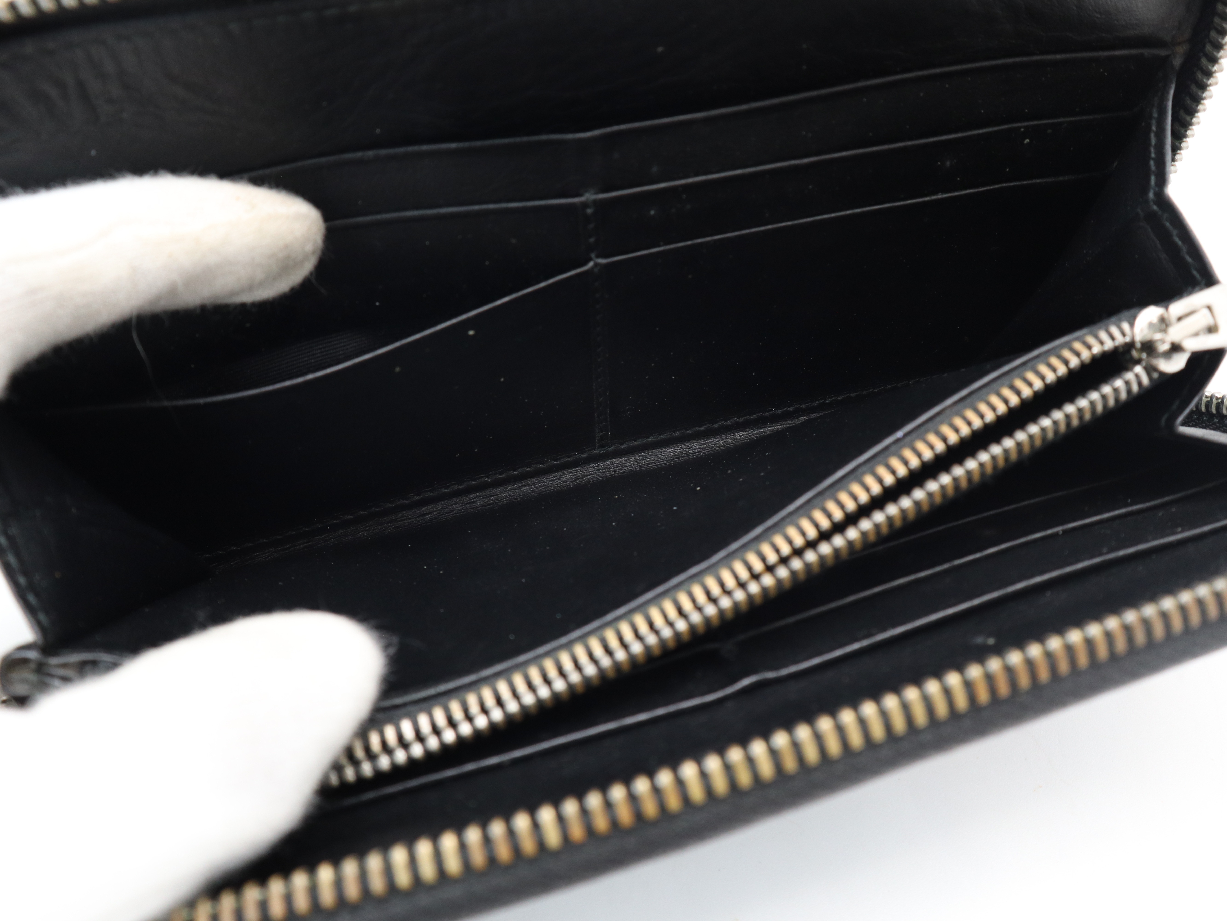 Repeat Anagram Round Zipper Leather Black Wallet — view 9