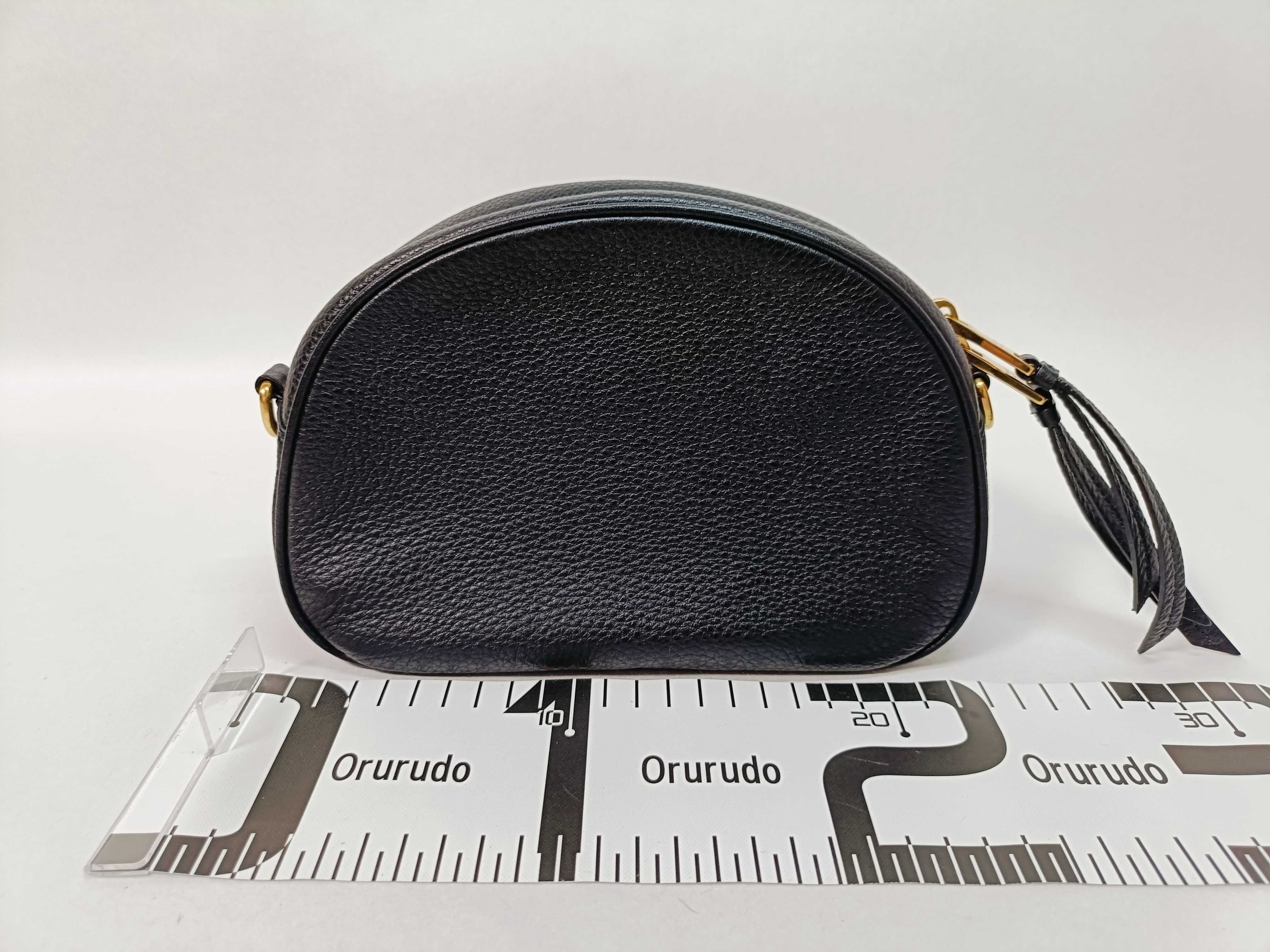 Vitello Daino Leather Shoulder Bag, Black — view 2