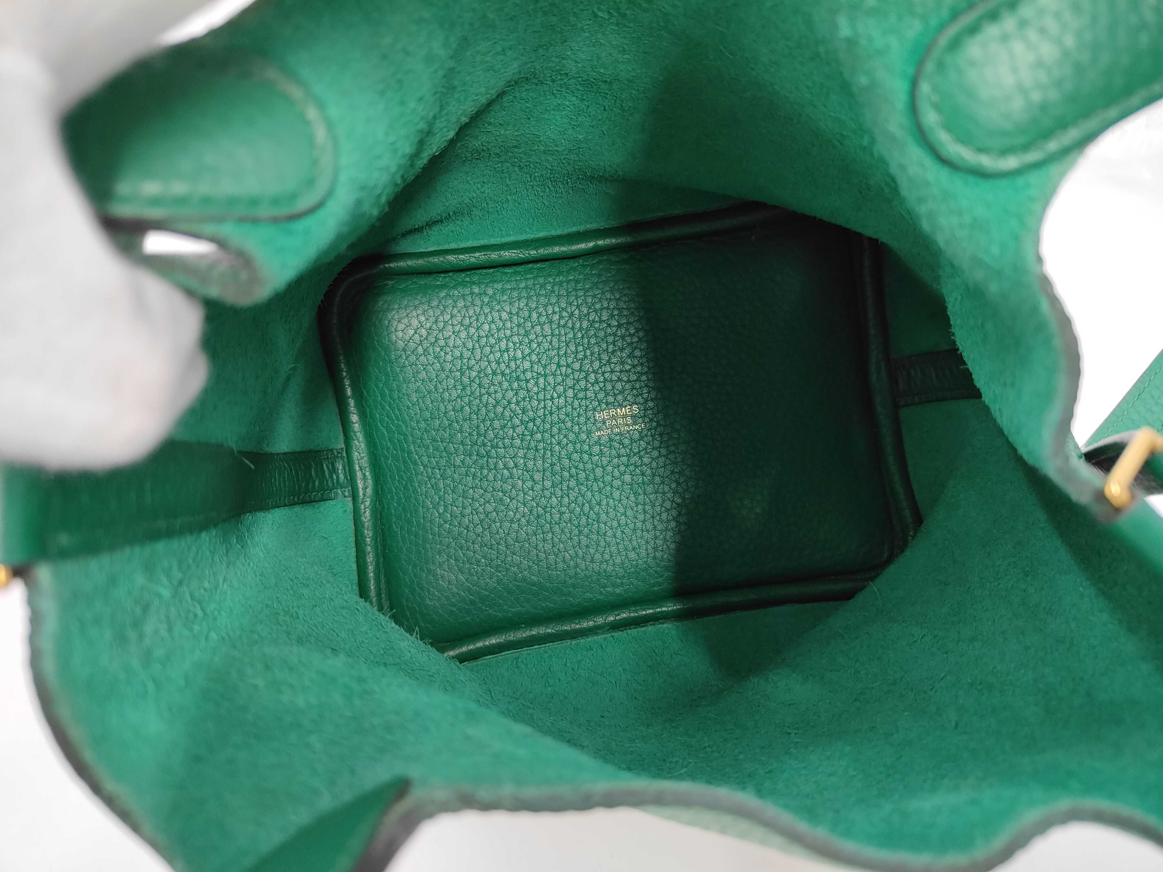 Picotin PM 18 Green Handbag with Gold Hardware (A Stamp) — view 8