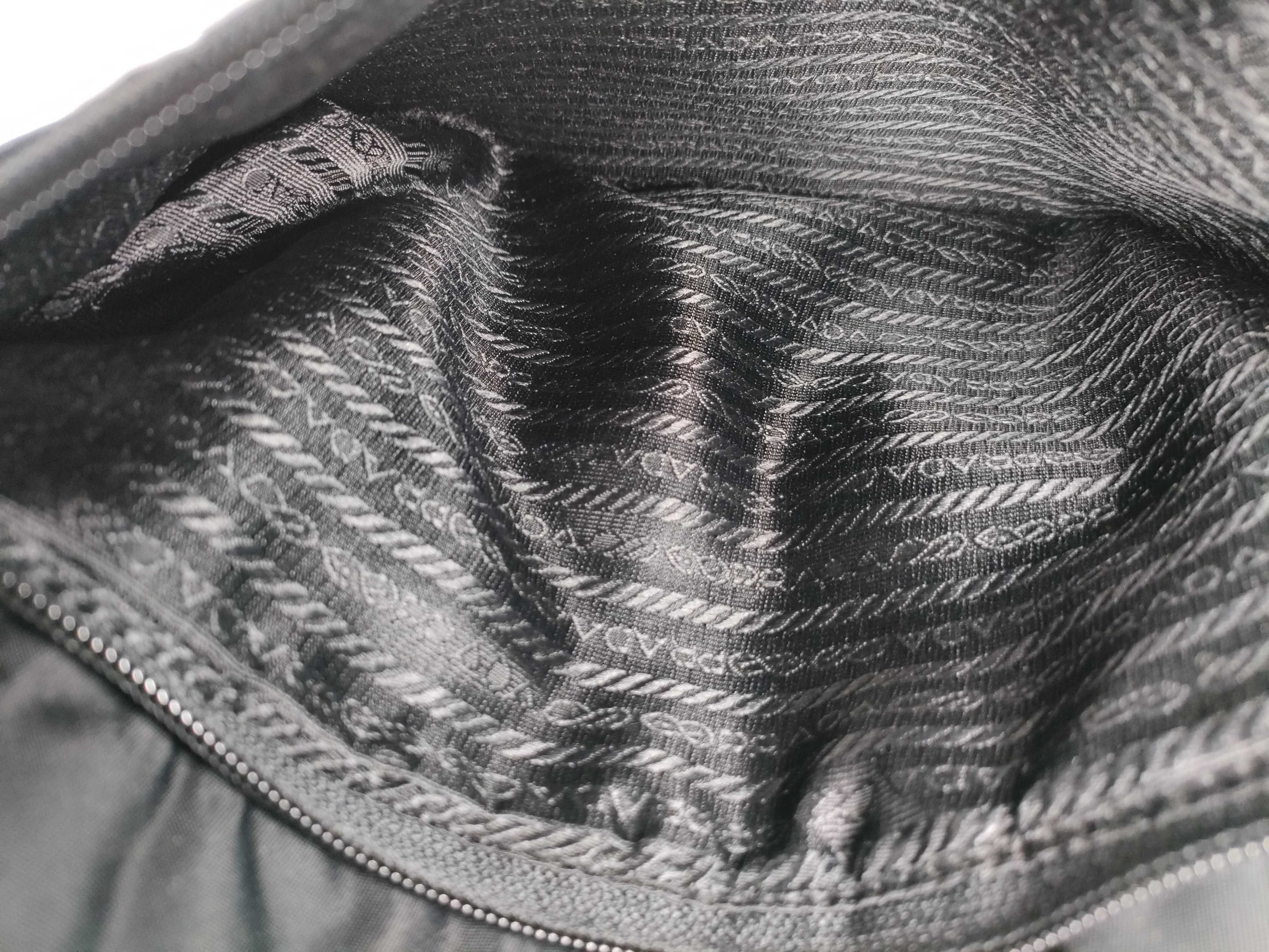 Nylon Triangle Plate Nylon Shoulder Bag Black Shoulder Bag — view 14
