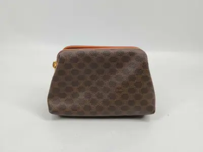 pouch
