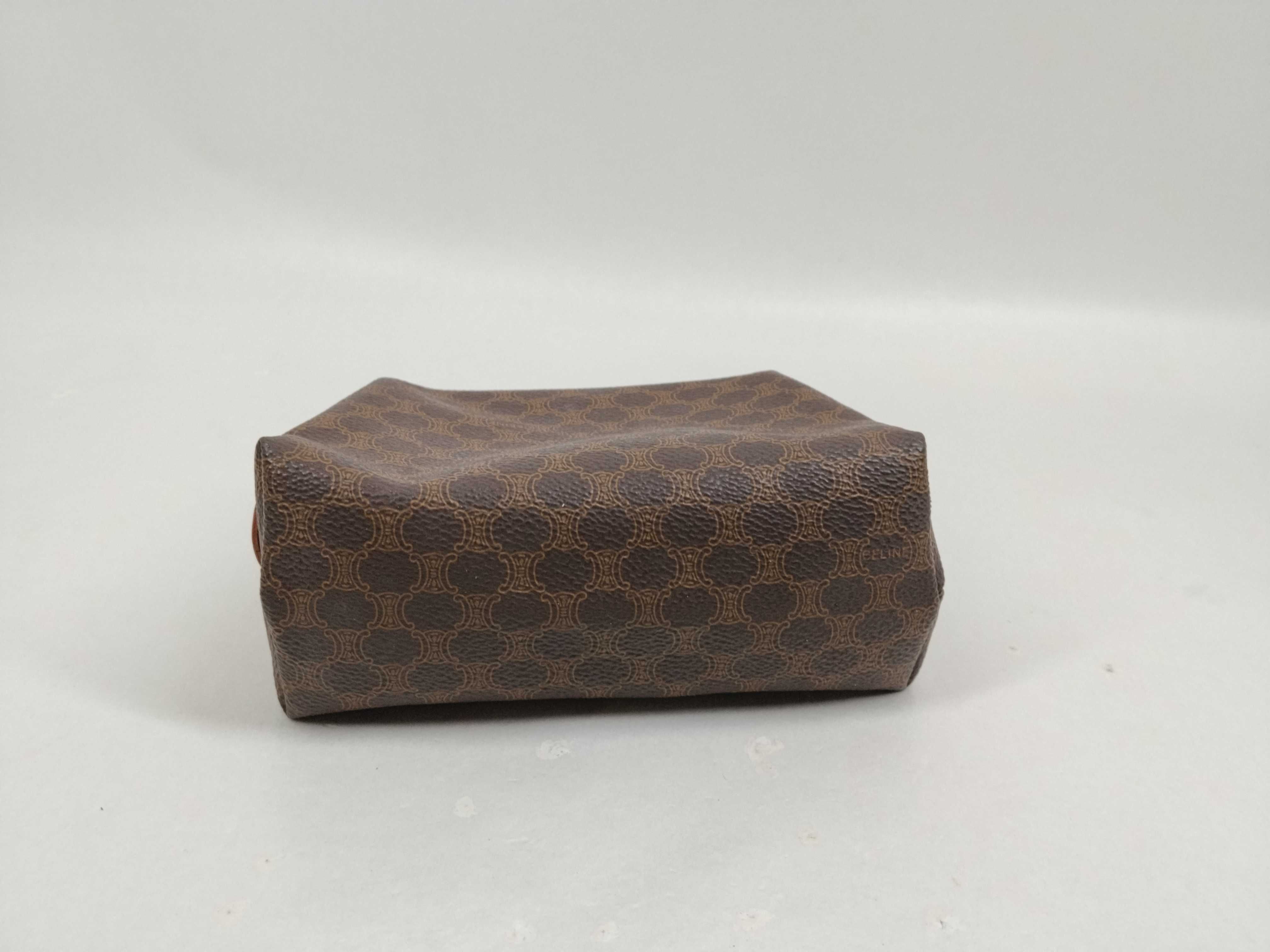 pouch — view 3