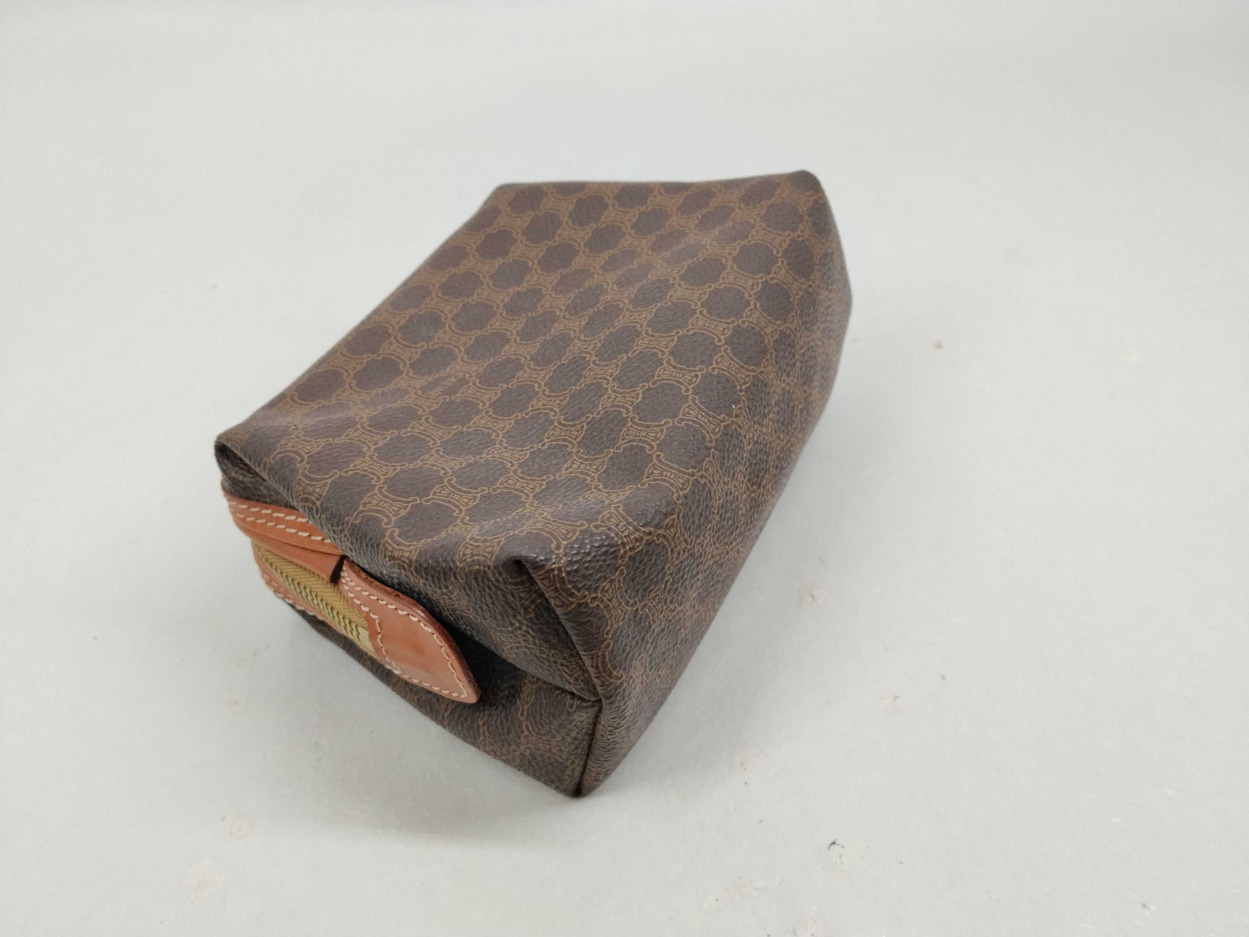 pouch — view 4