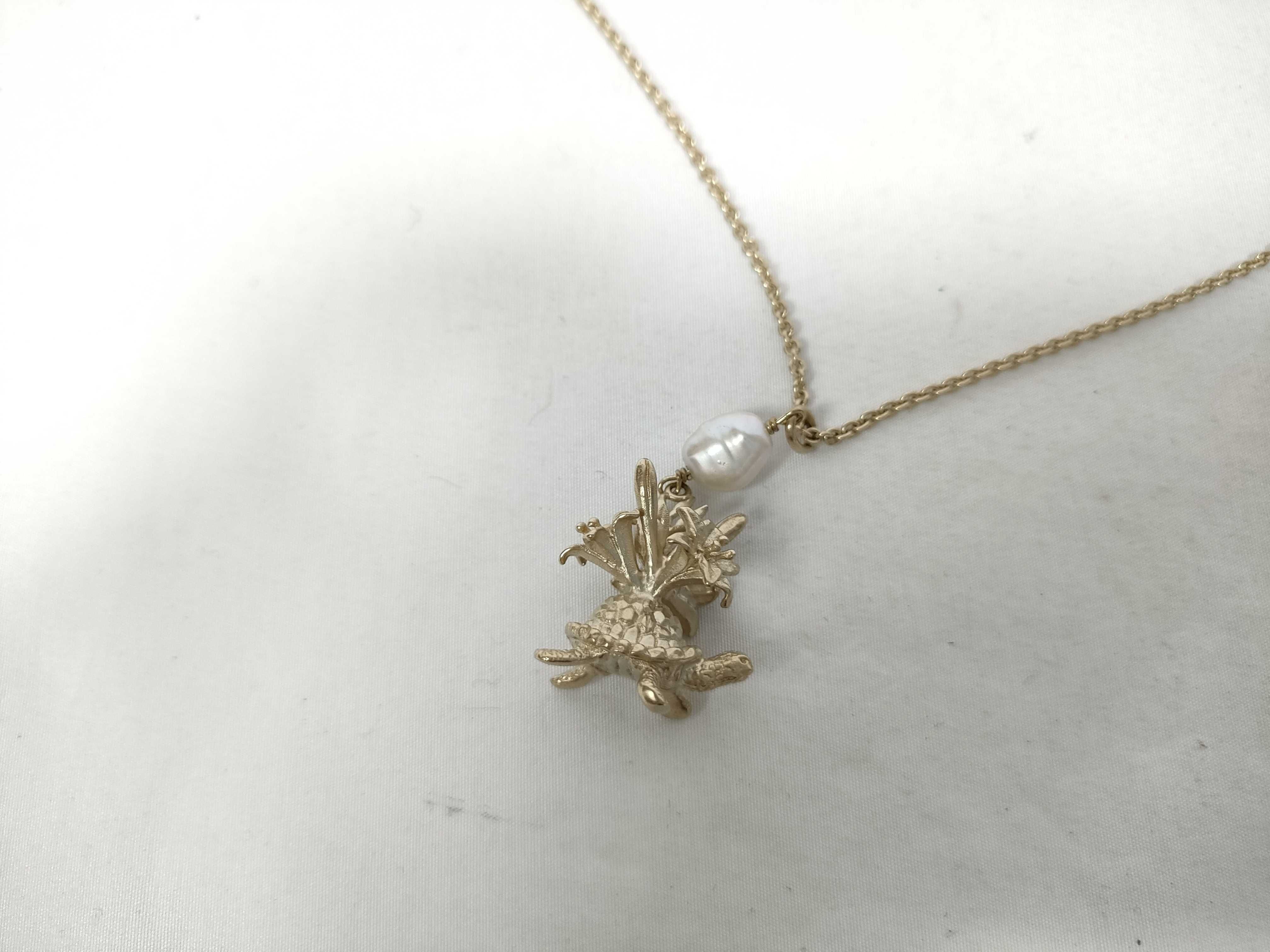 Turtle Flower Motif Pearl Necklace — view 3