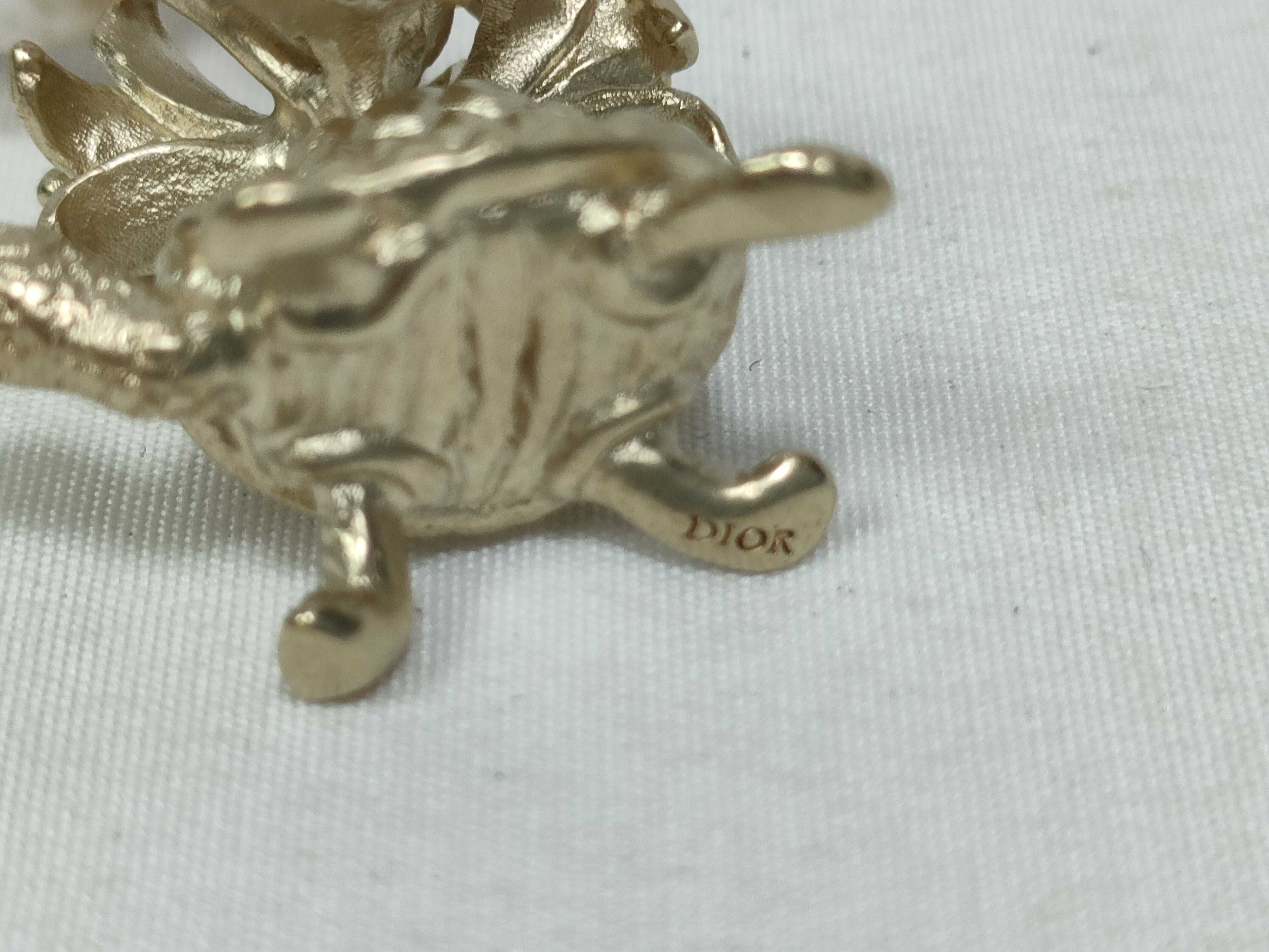 Turtle Flower Motif Pearl Necklace — view 5