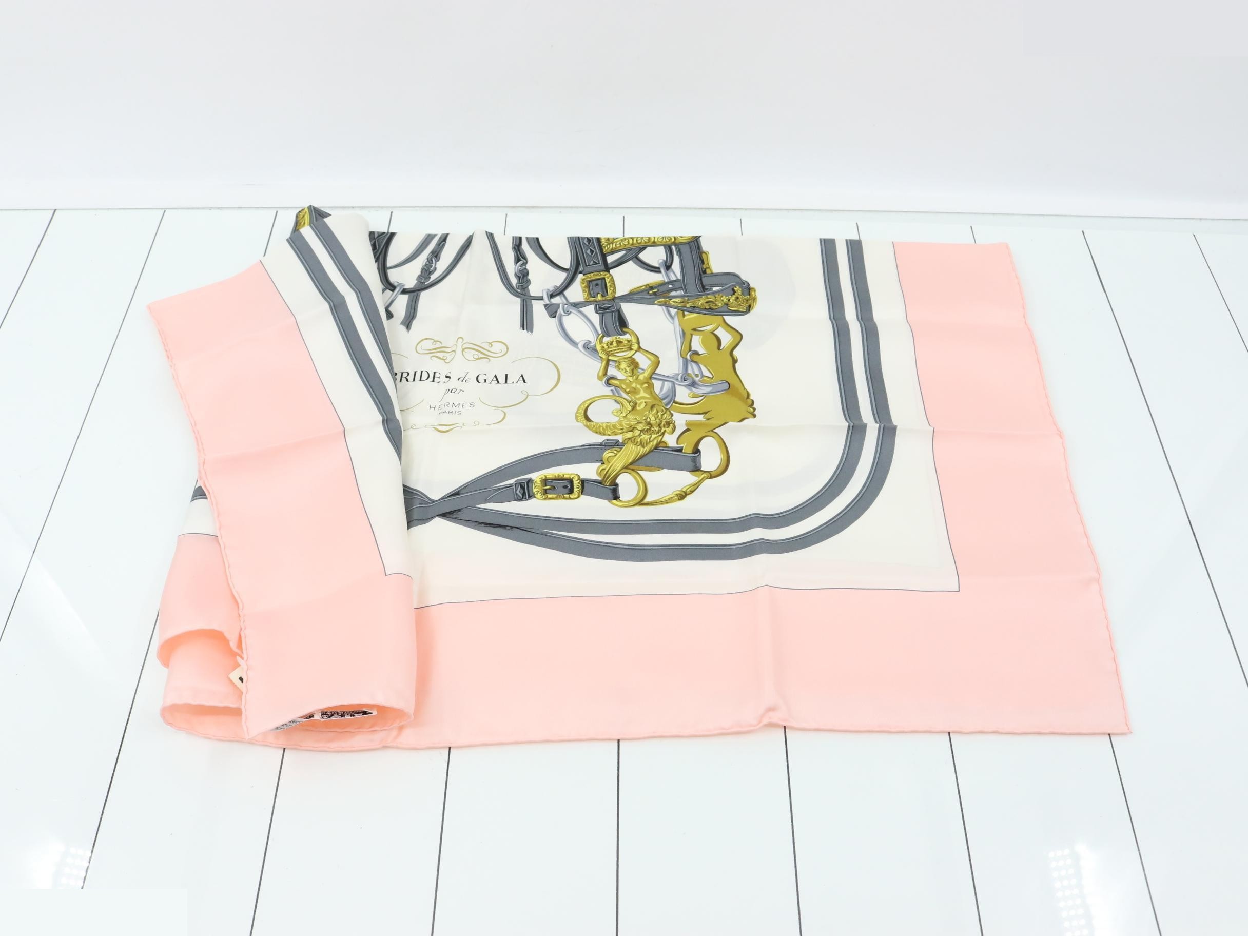 scarf — view 3