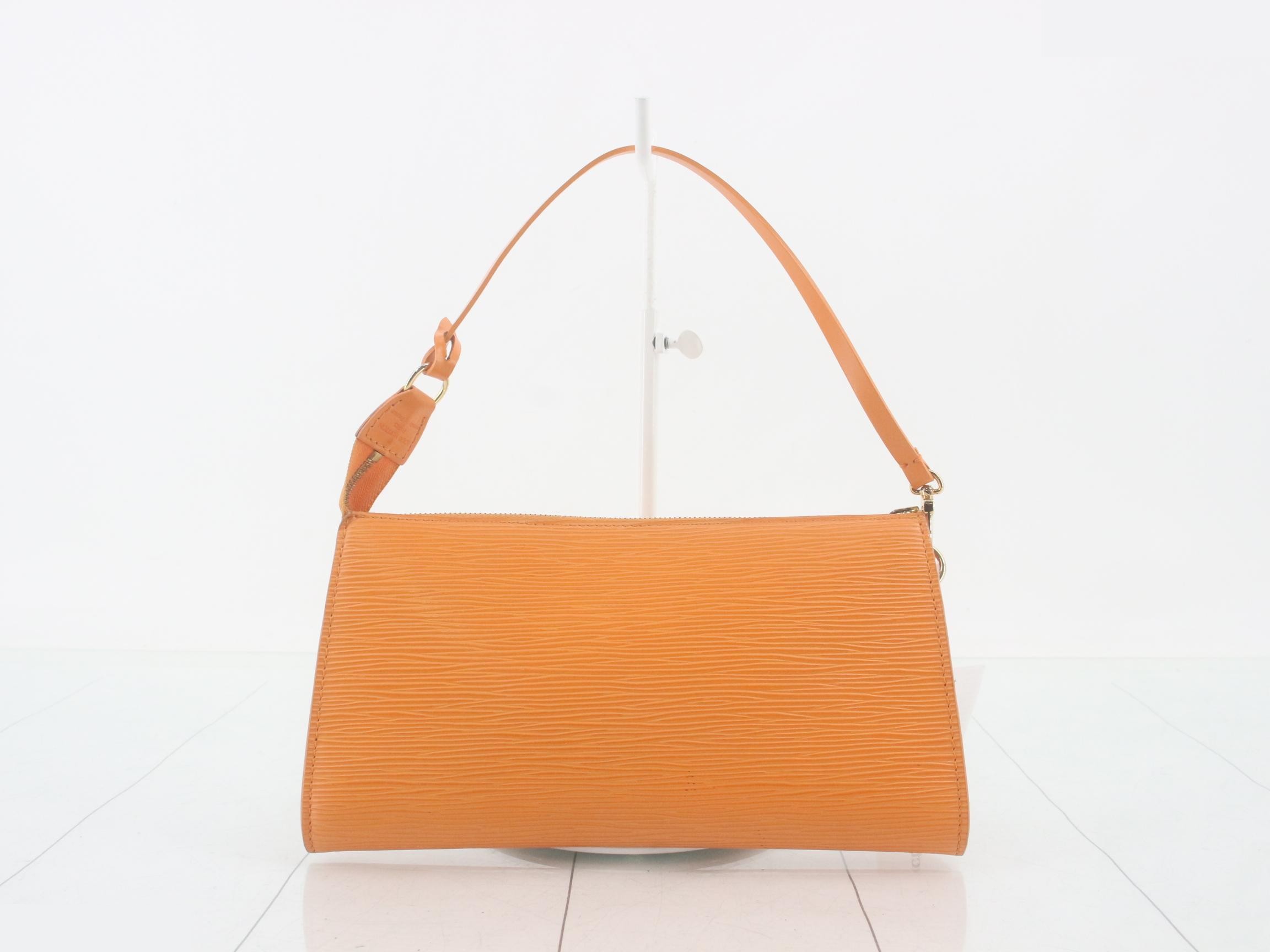 Epi Pochette Accessoires — view 2