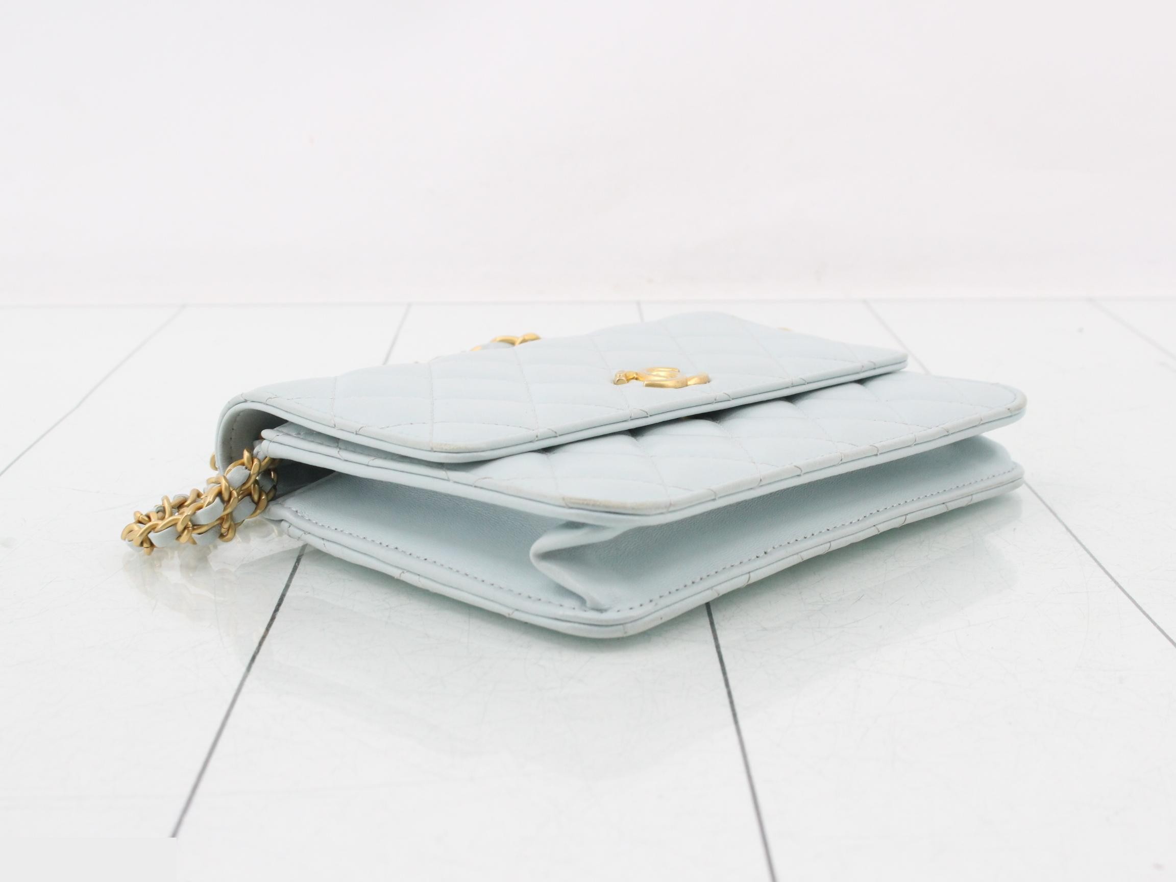 Matelassé Lambskin Coco Mark Chain Wallet — view 5