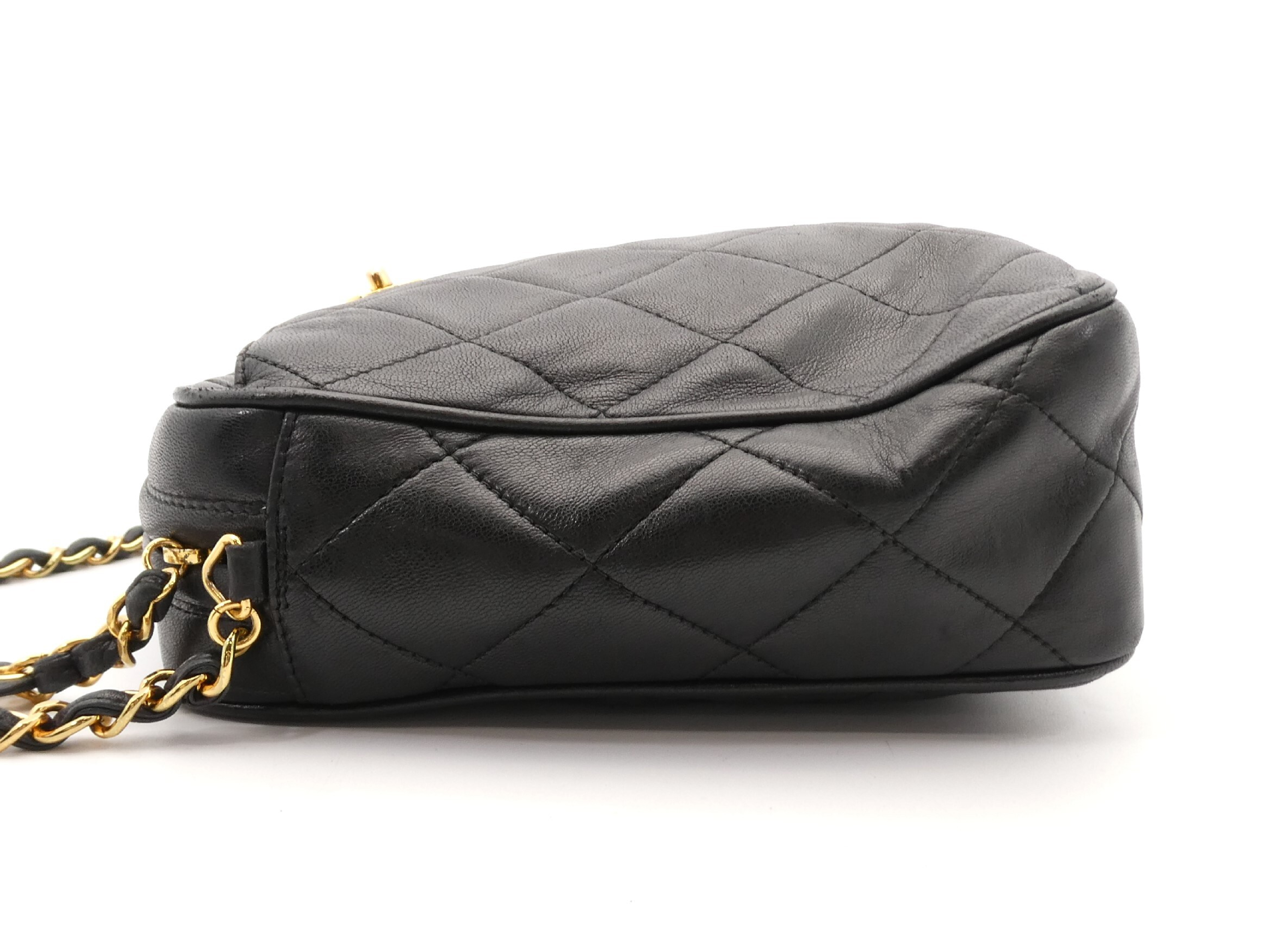 Matelassé Coco Mark Turnlock Chain Shoulder Bag — view 3