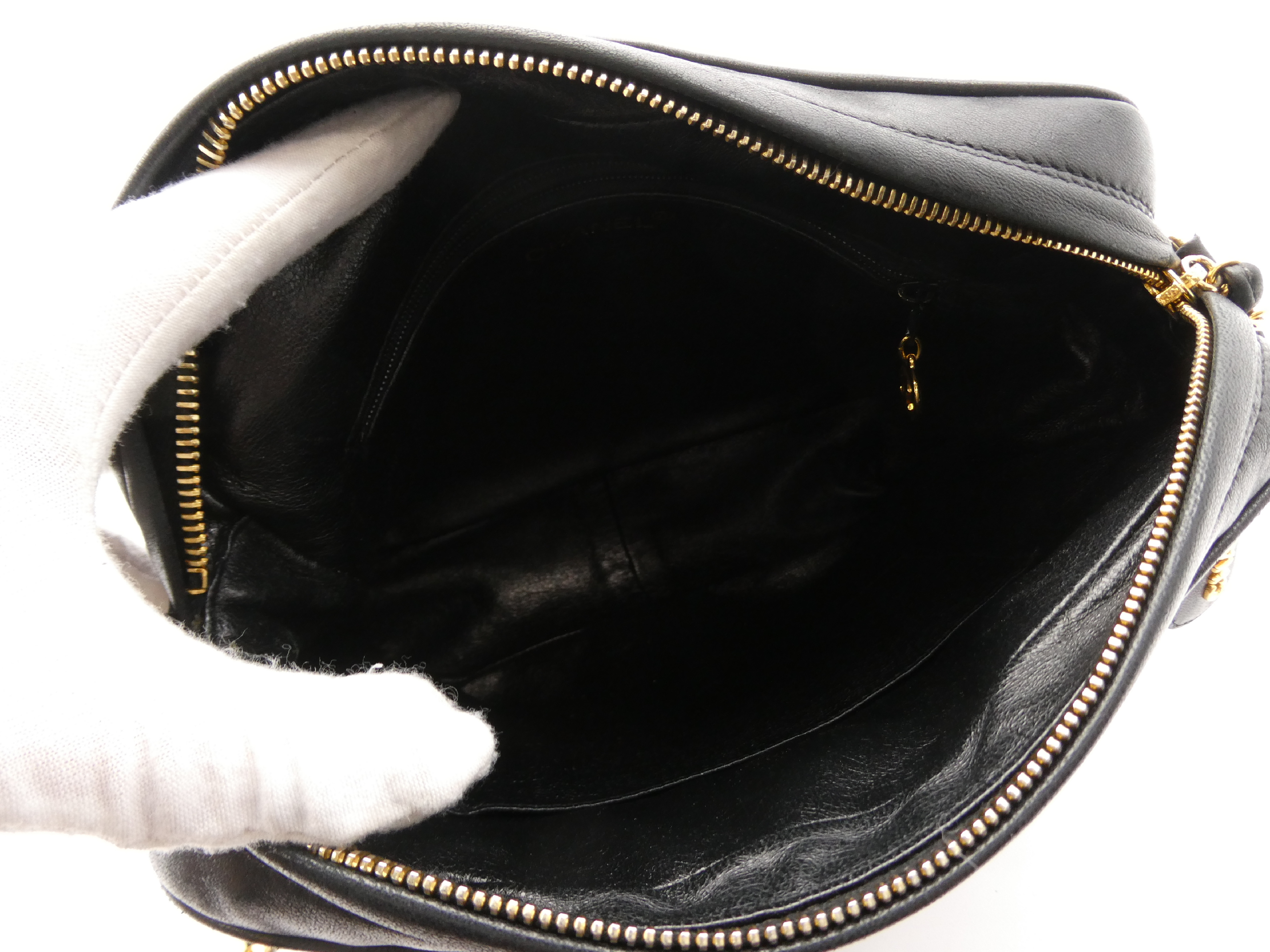 Matelassé Coco Mark Turnlock Chain Shoulder Bag — view 7