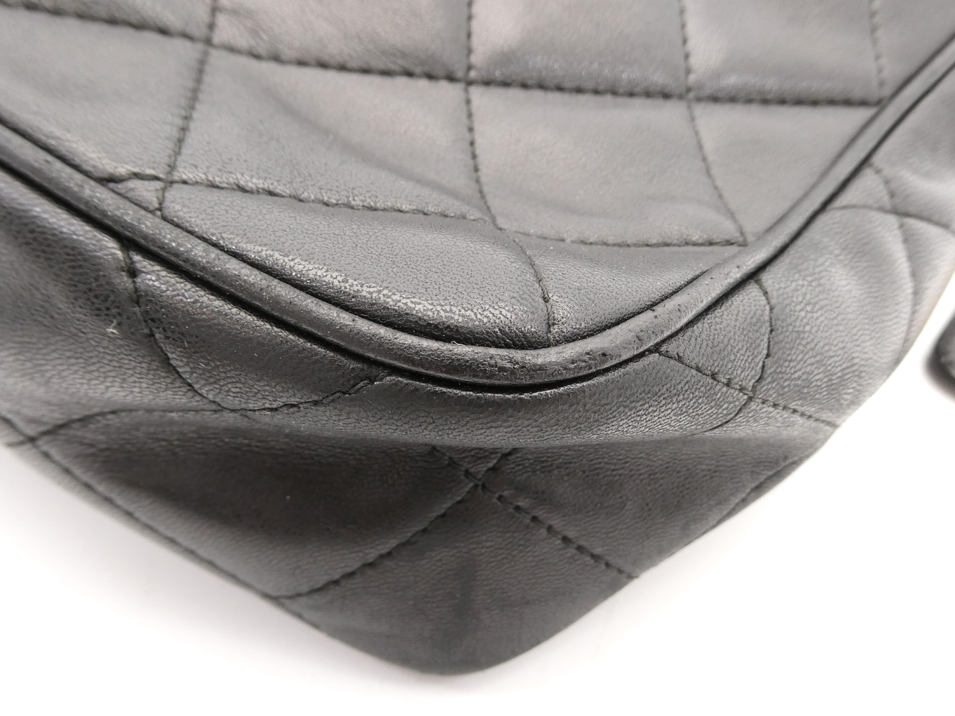 Matelassé Coco Mark Turnlock Chain Shoulder Bag — view 10