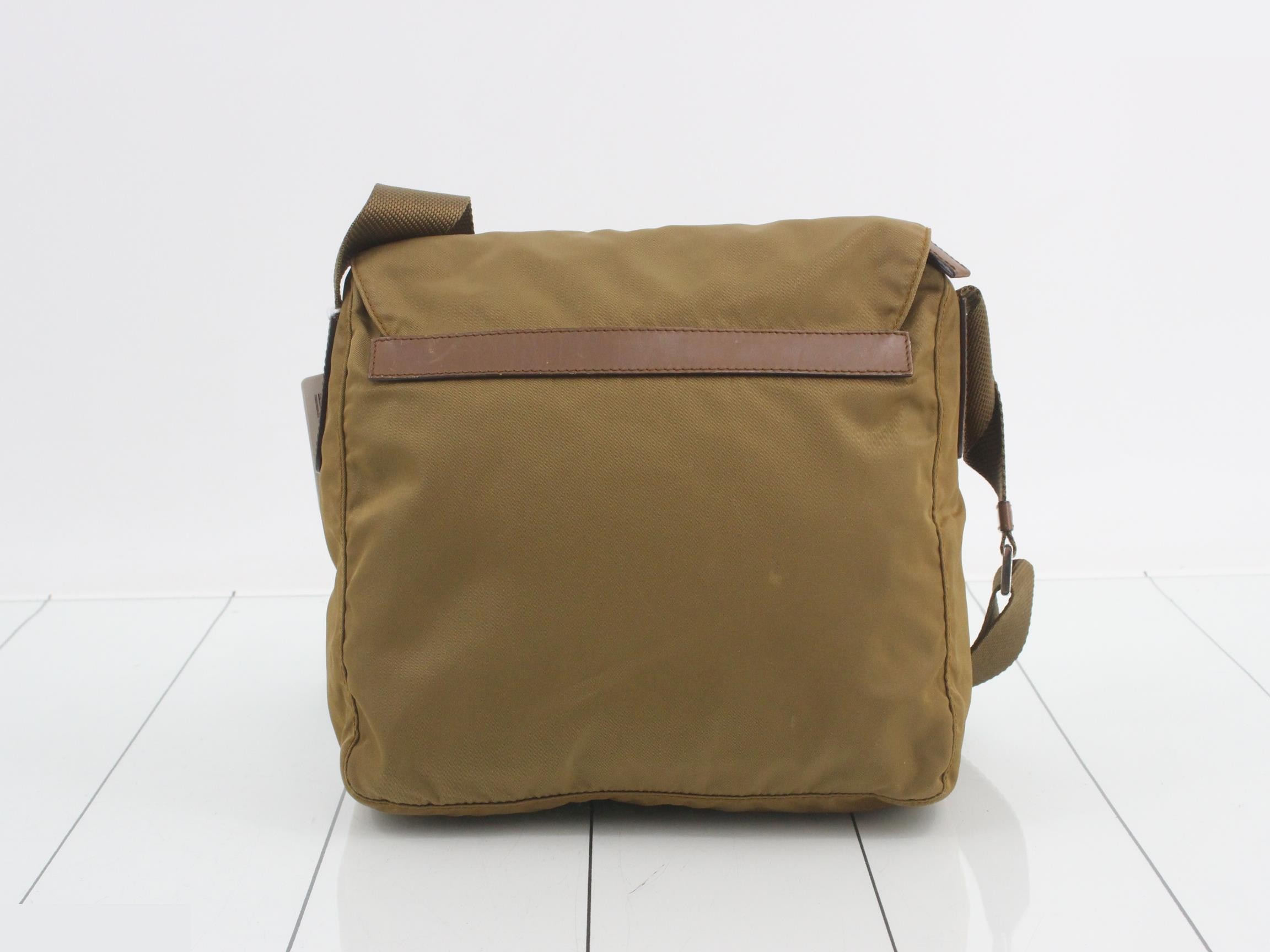 Logo Plate Shoulder Bag — view 2
