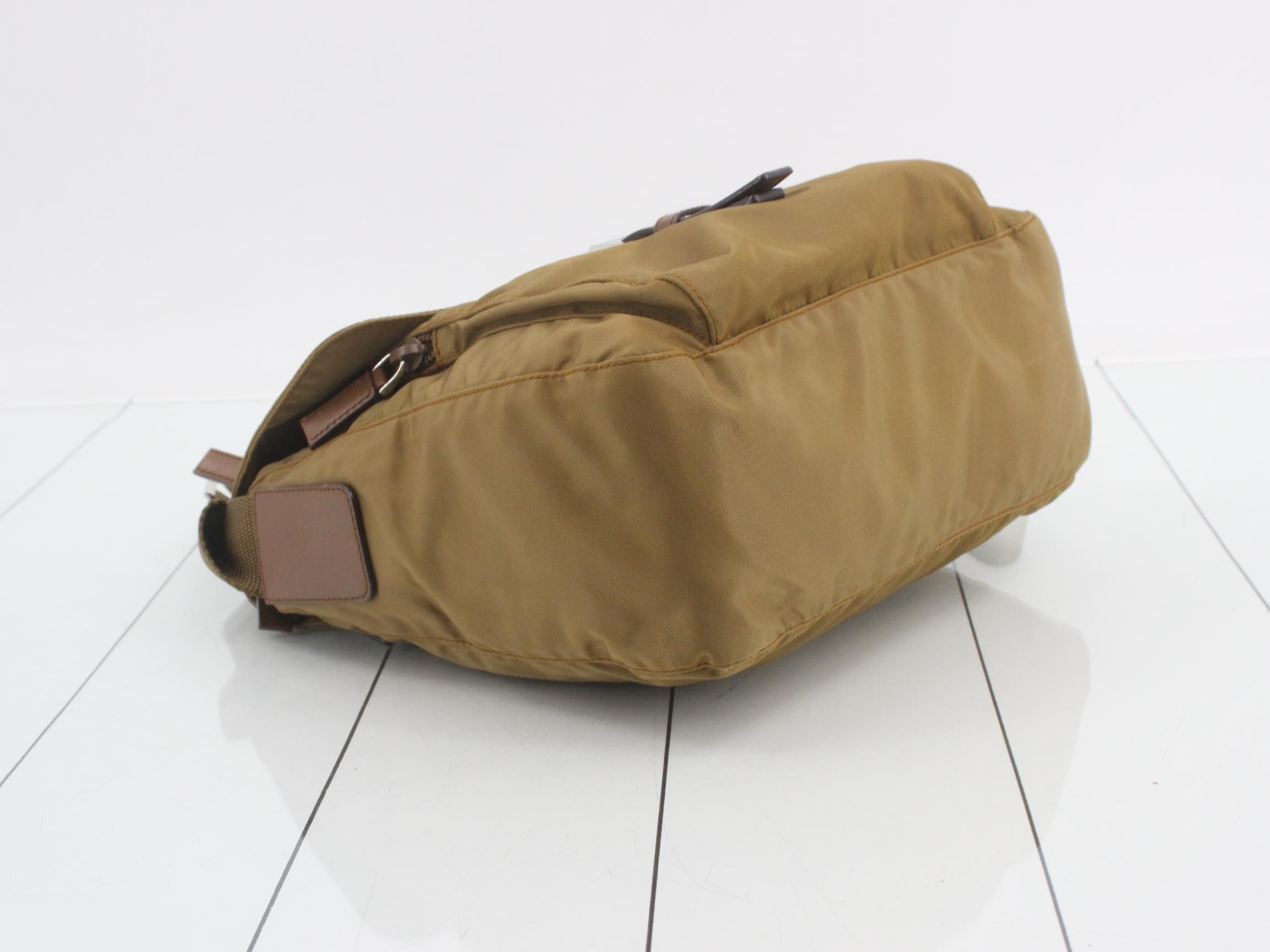 Logo Plate Shoulder Bag — view 5