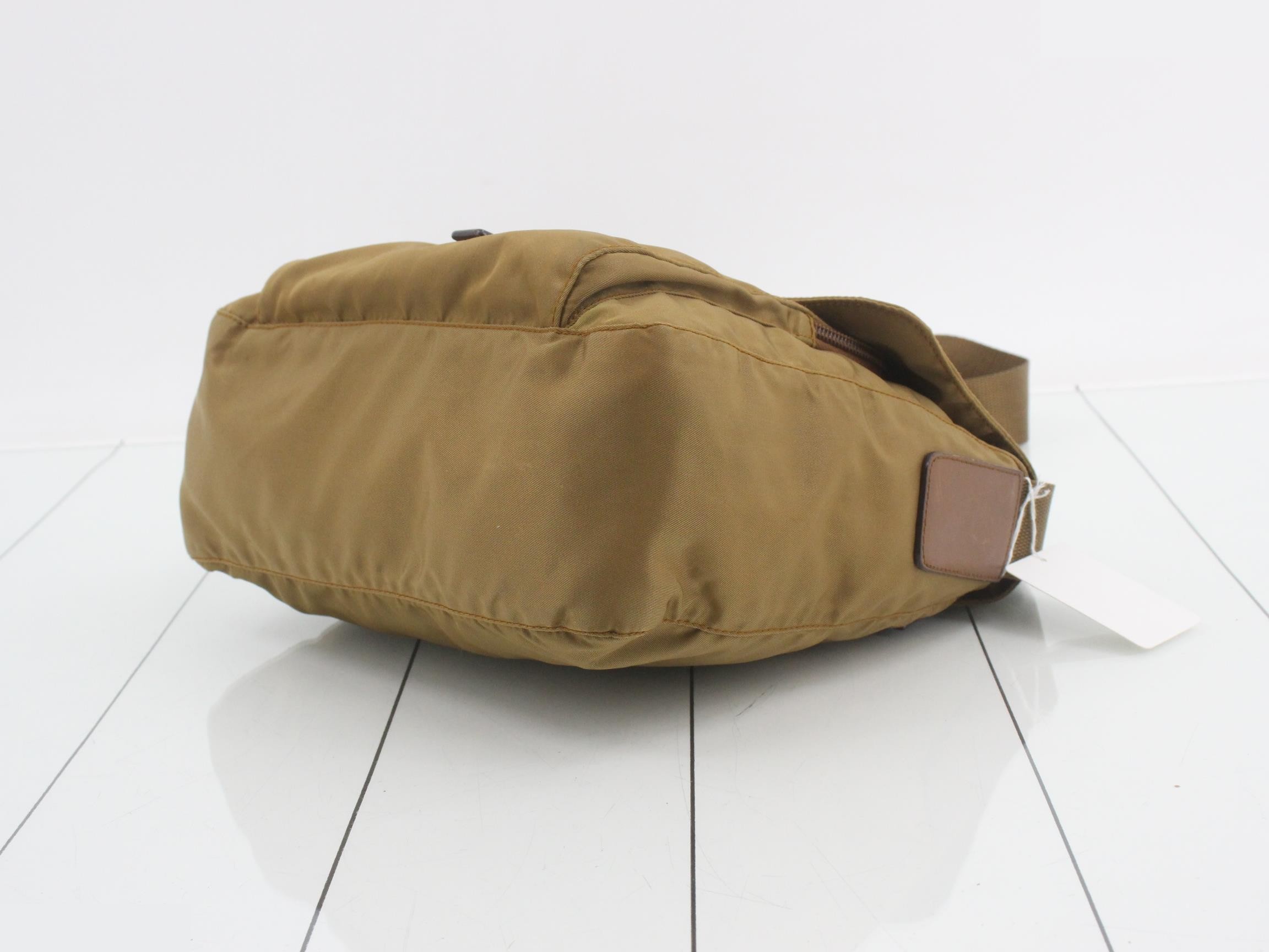 Logo Plate Shoulder Bag — view 6