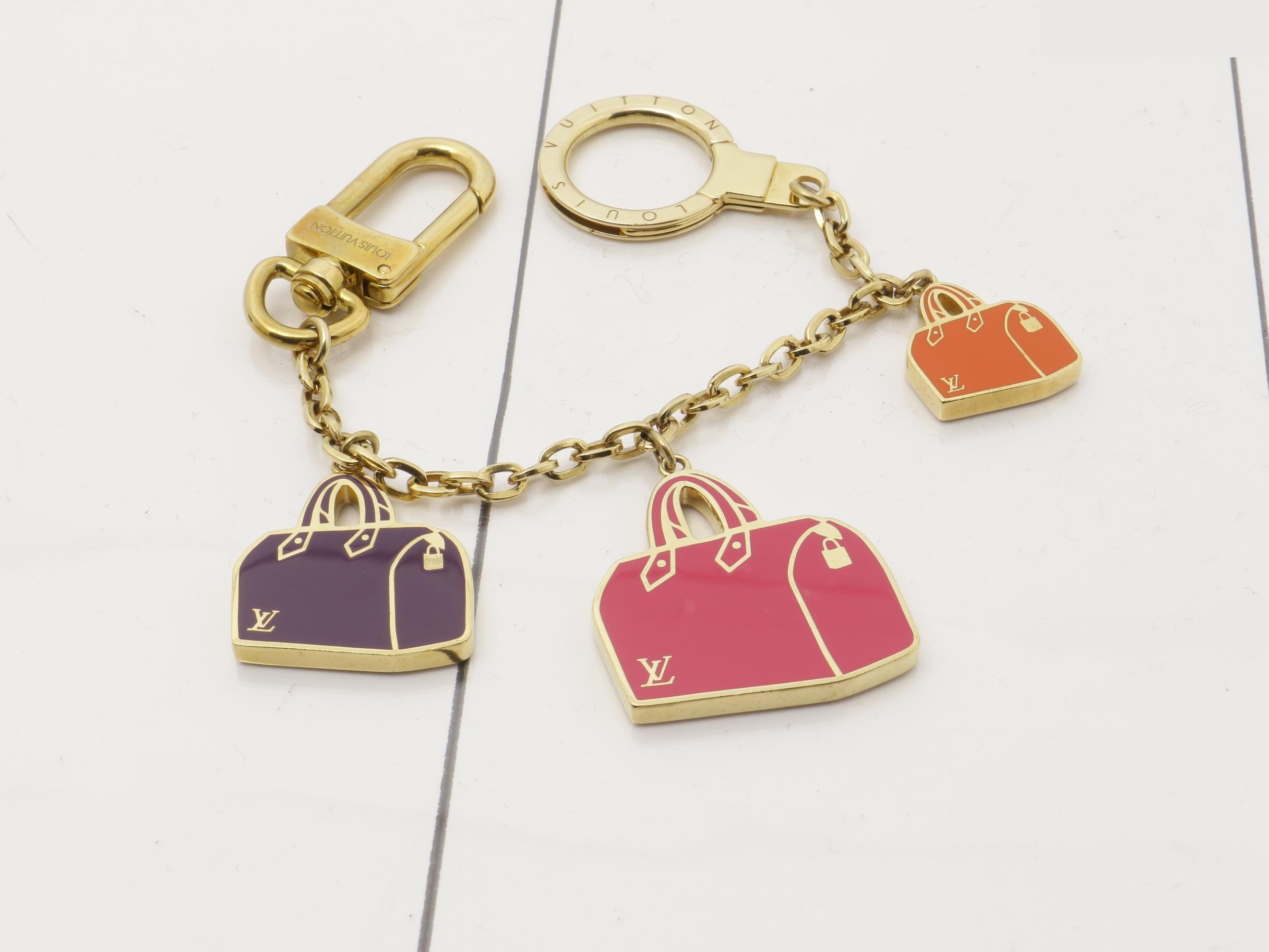 Chain Iconic Bag Charm LV Keychain Gold — view 2