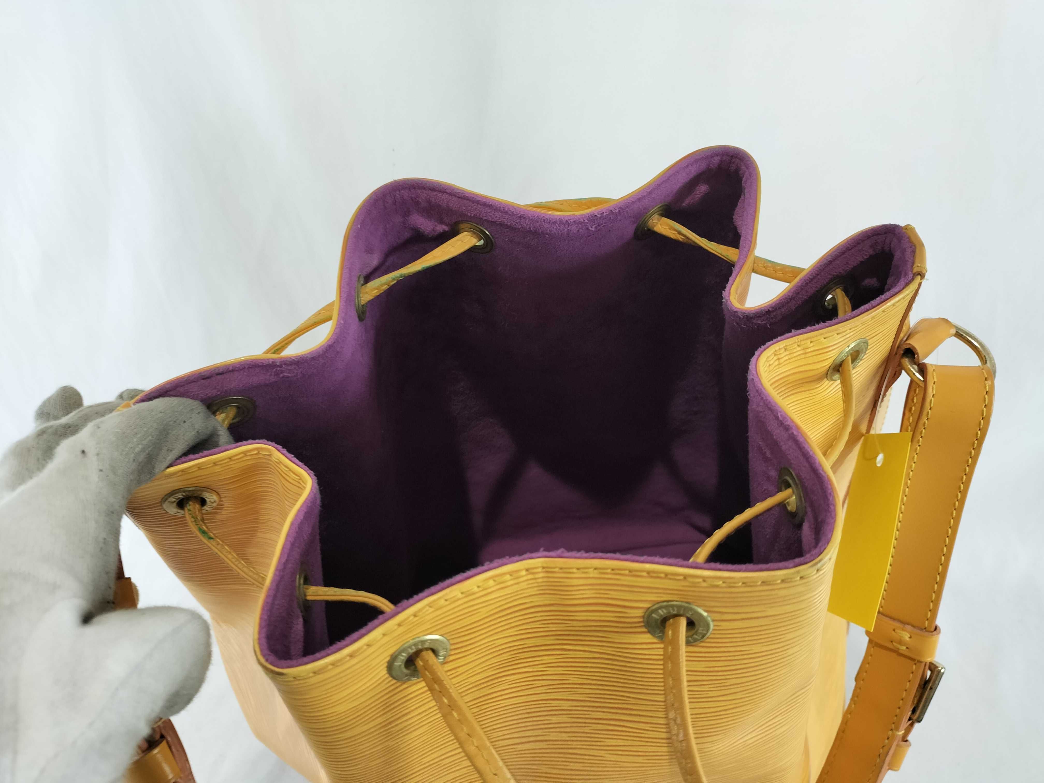 Epi Noe GM Shoulder Bag — view 11