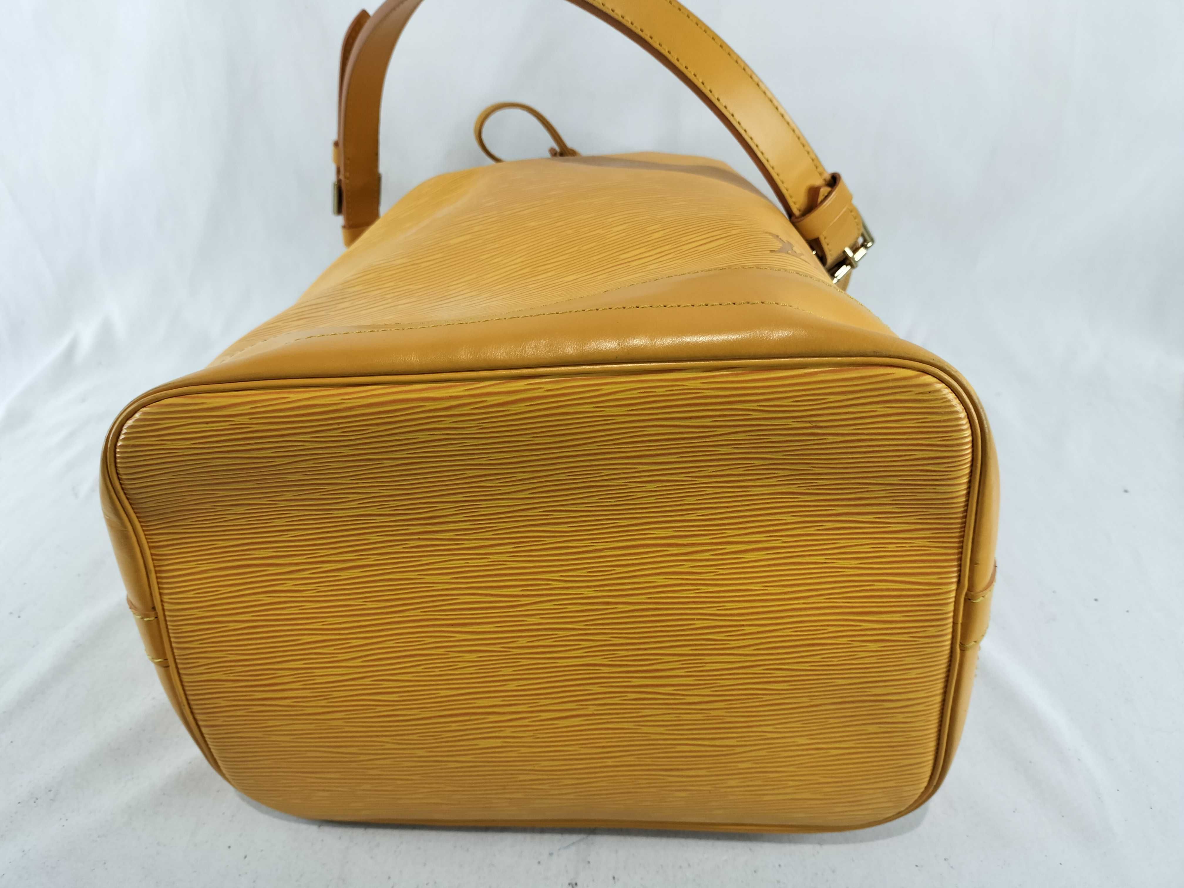 Epi Noe GM Shoulder Bag — view 7