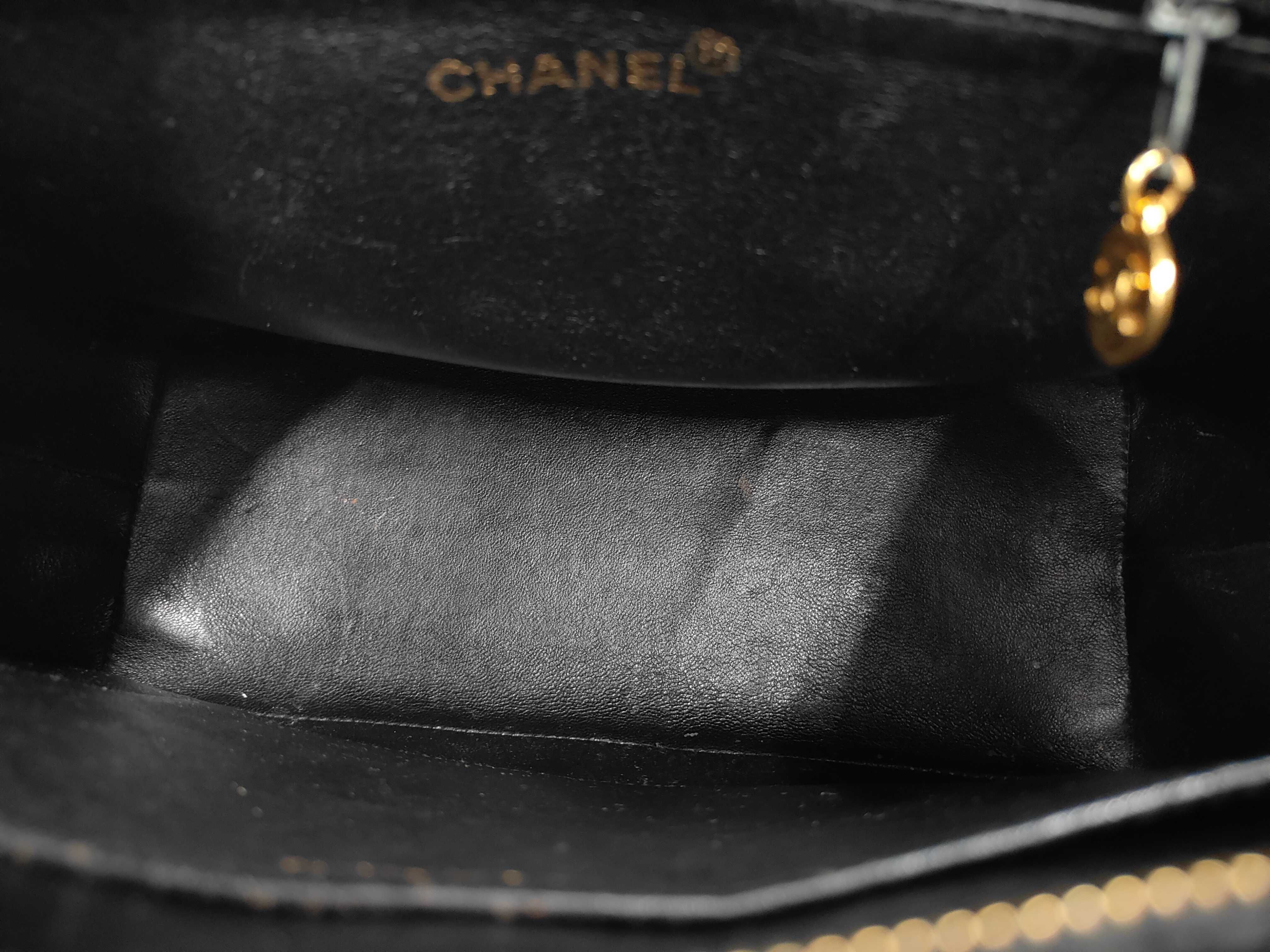 Caviar Skin Reissue Tote Bag — view 9