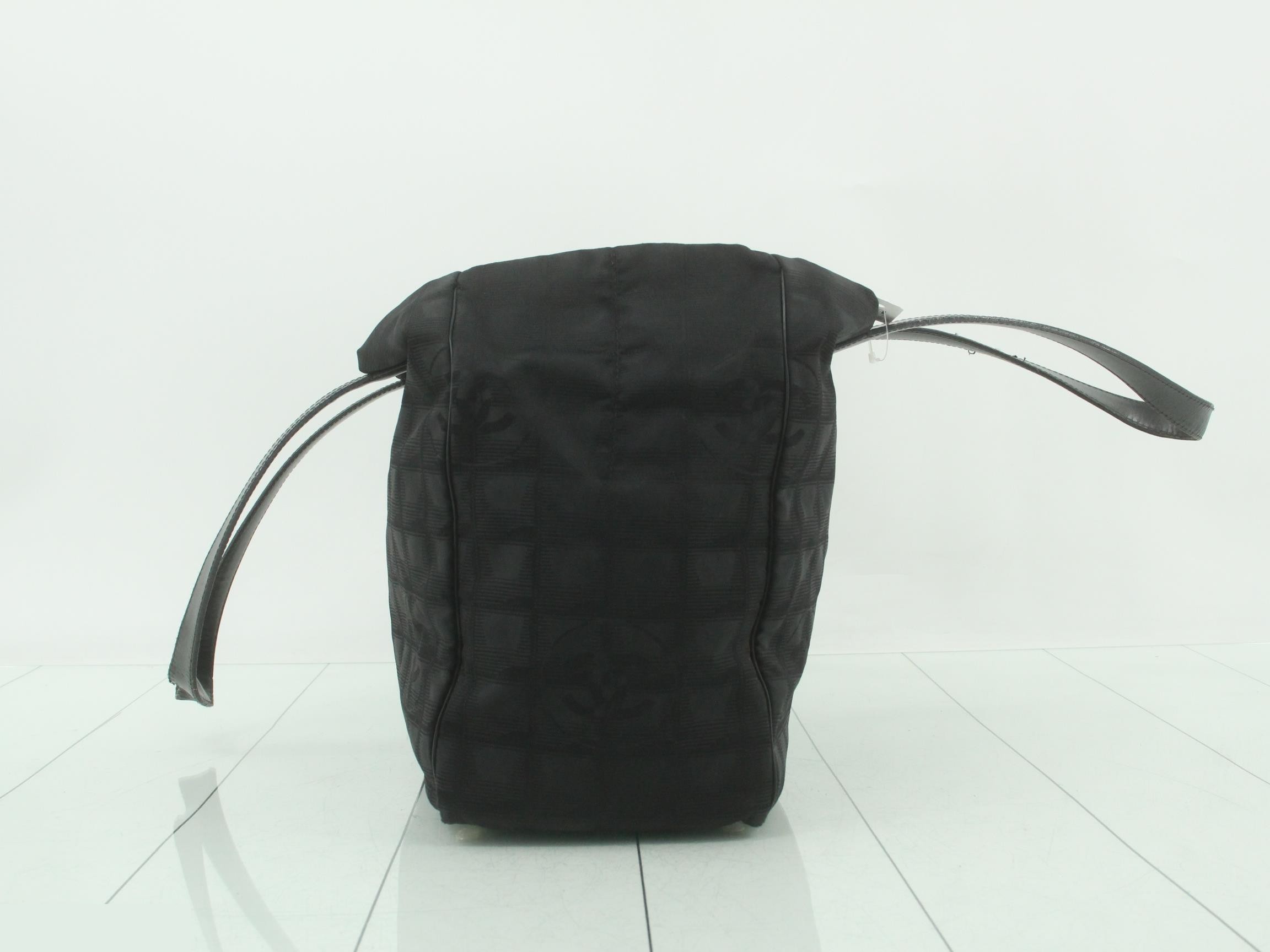 New Travel Line Nylon Tote Bag, Black — view 3